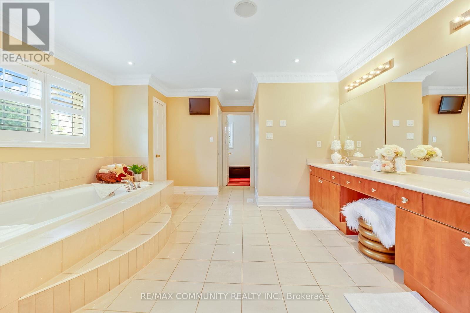 2 Dolby Crescent, Ajax, ON - Indoor Photo Showing Bathroom