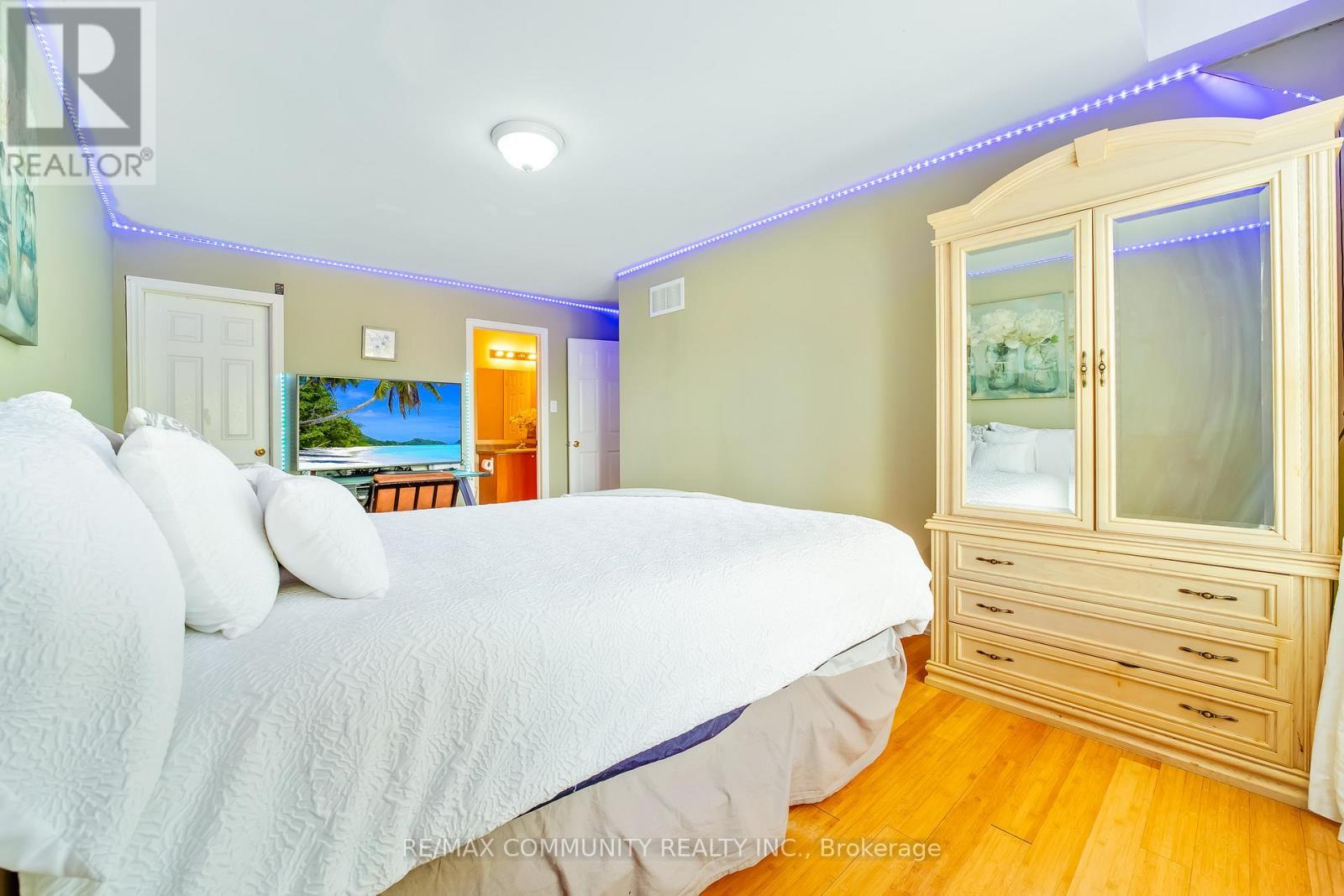 2 Dolby Crescent, Ajax, ON - Indoor Photo Showing Bedroom