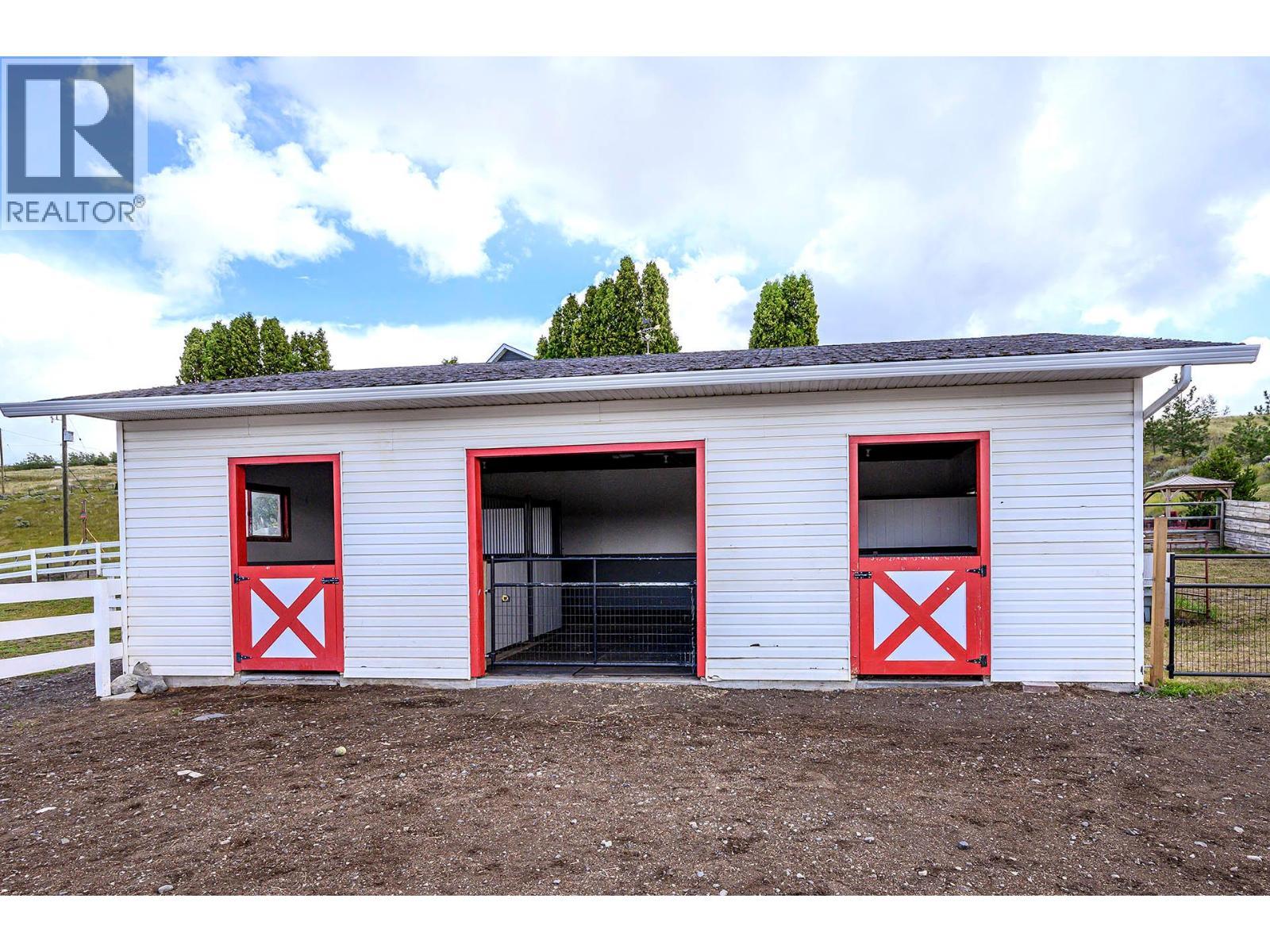 2740 Simms Place, Kamloops, BC - Outdoor