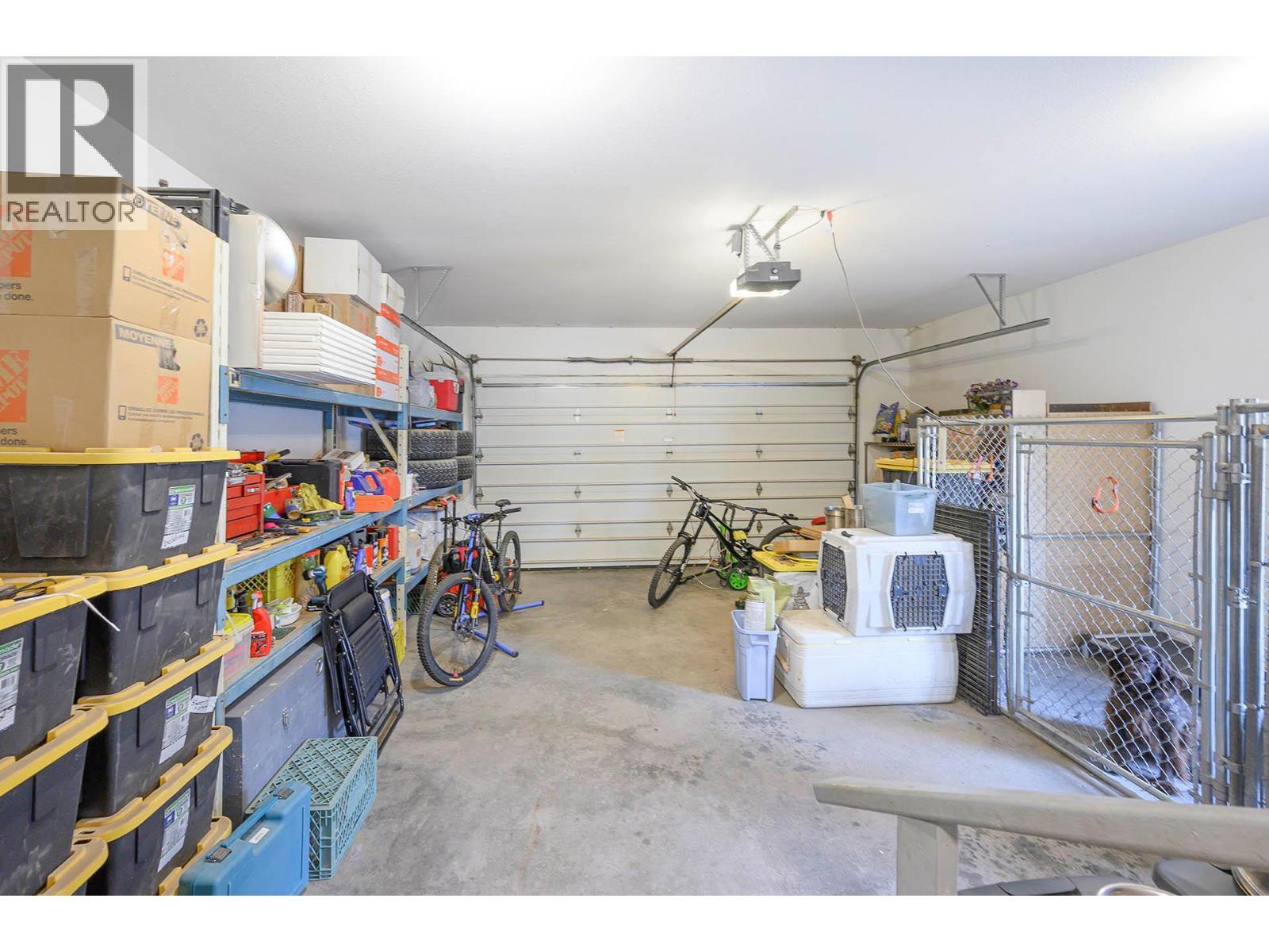 2740 Simms Place, Kamloops, BC - Indoor Photo Showing Garage