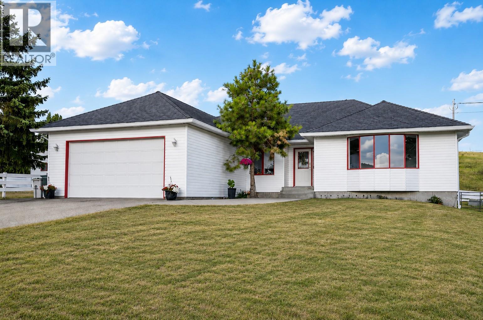 2740 Simms Place, Kamloops, BC - Outdoor