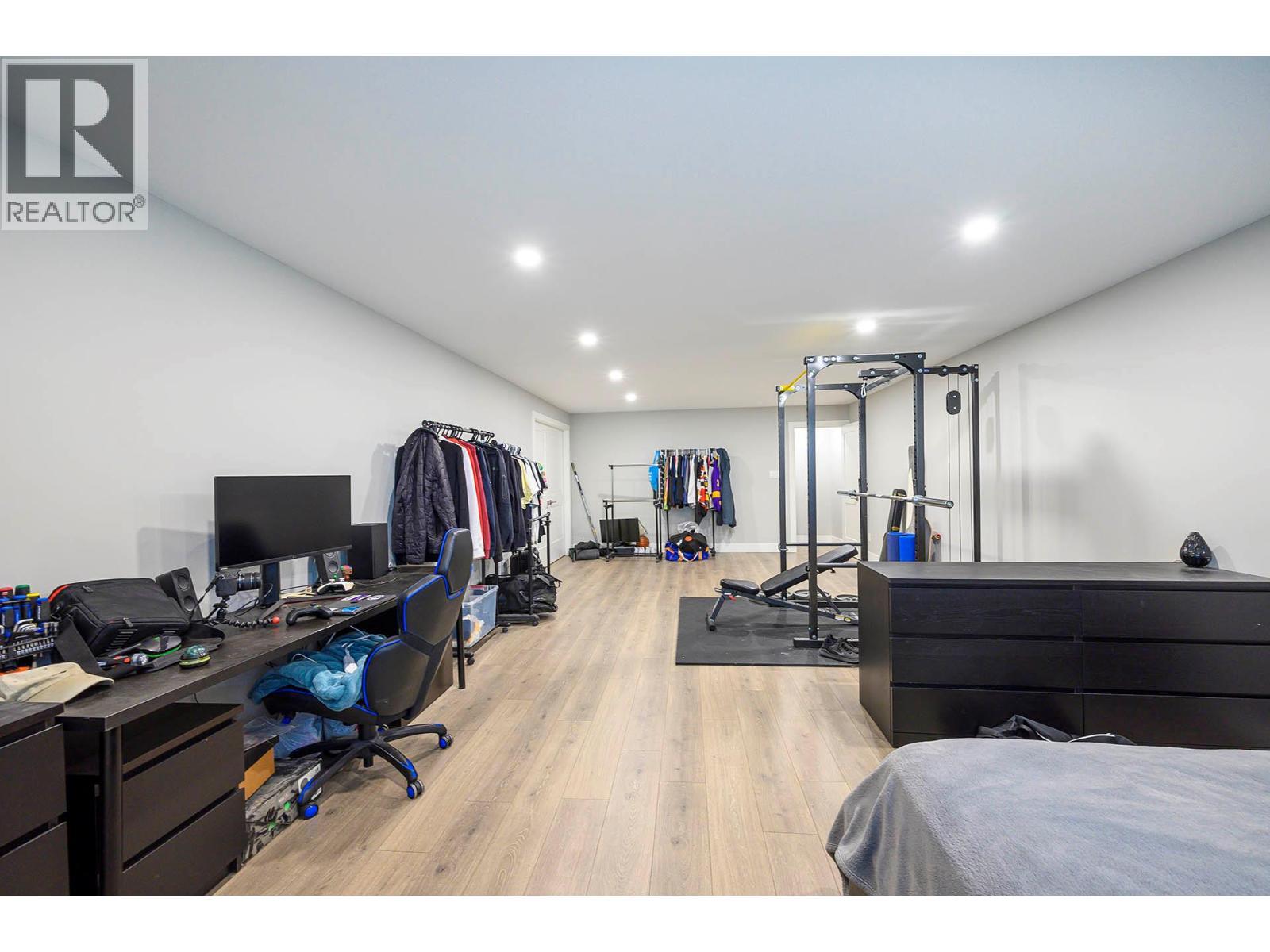2740 Simms Place, Kamloops, BC - Indoor