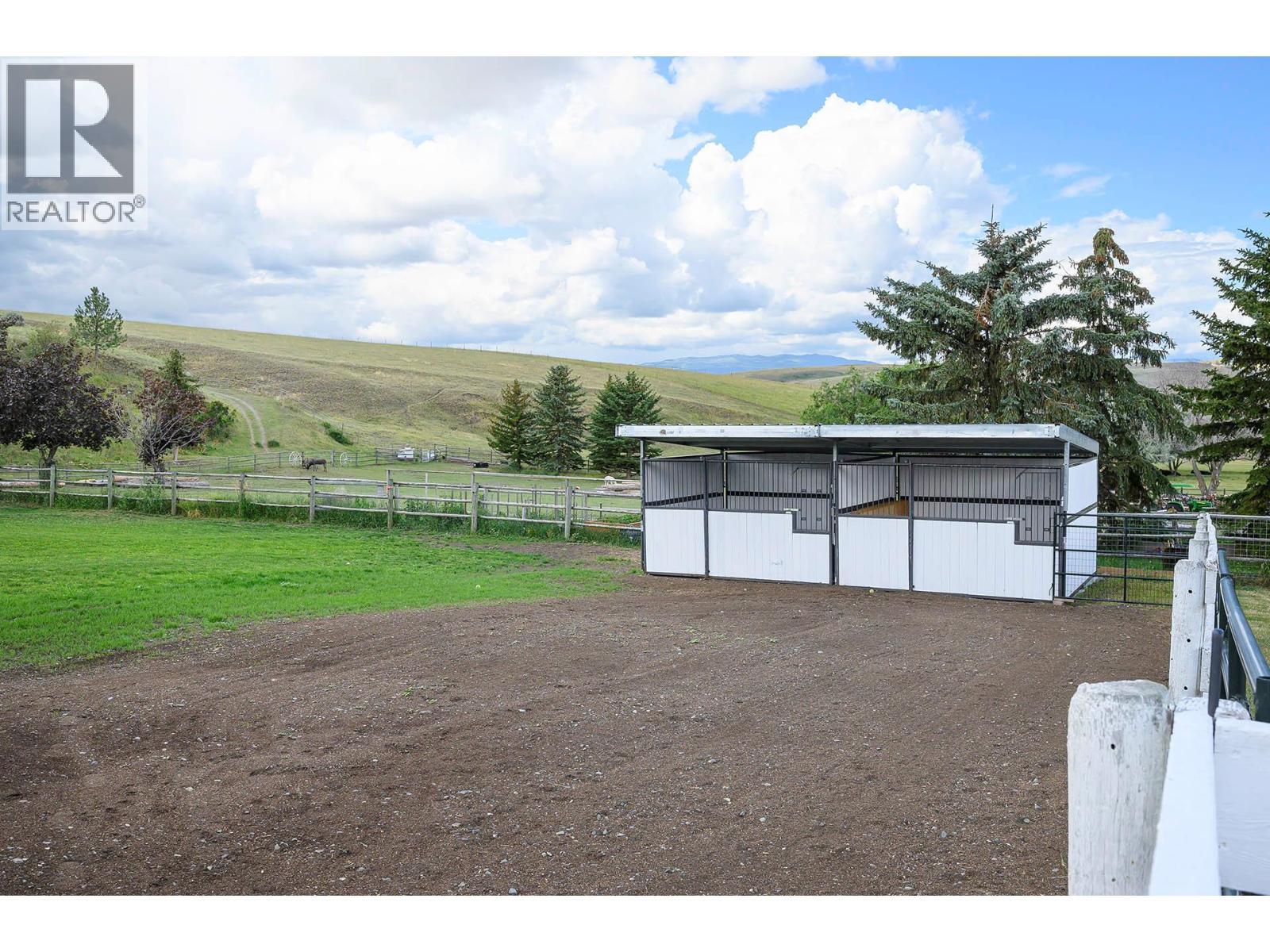 2740 Simms Place, Kamloops, BC - Outdoor