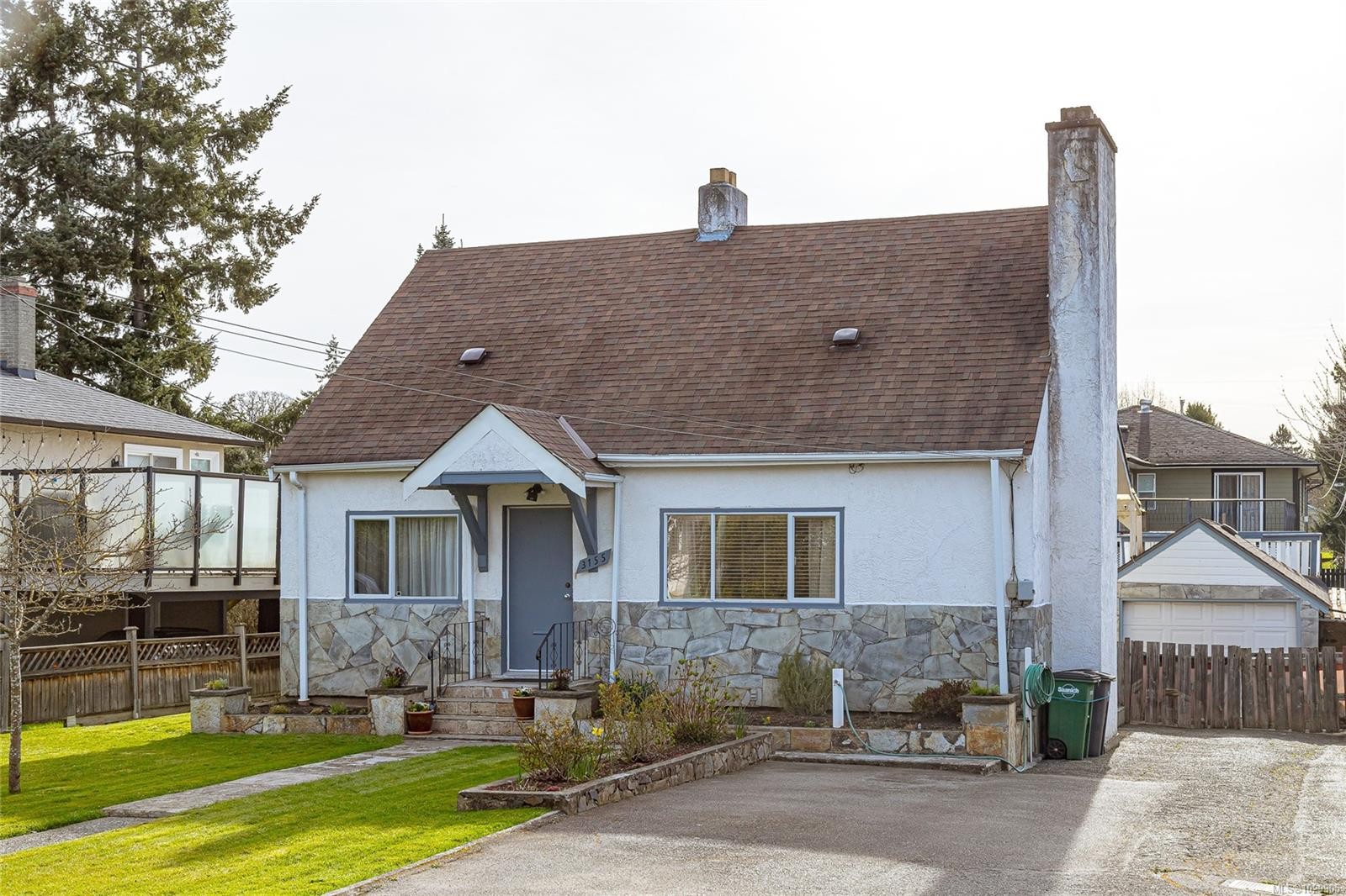 3155 Earl Grey St, Saanich, BC