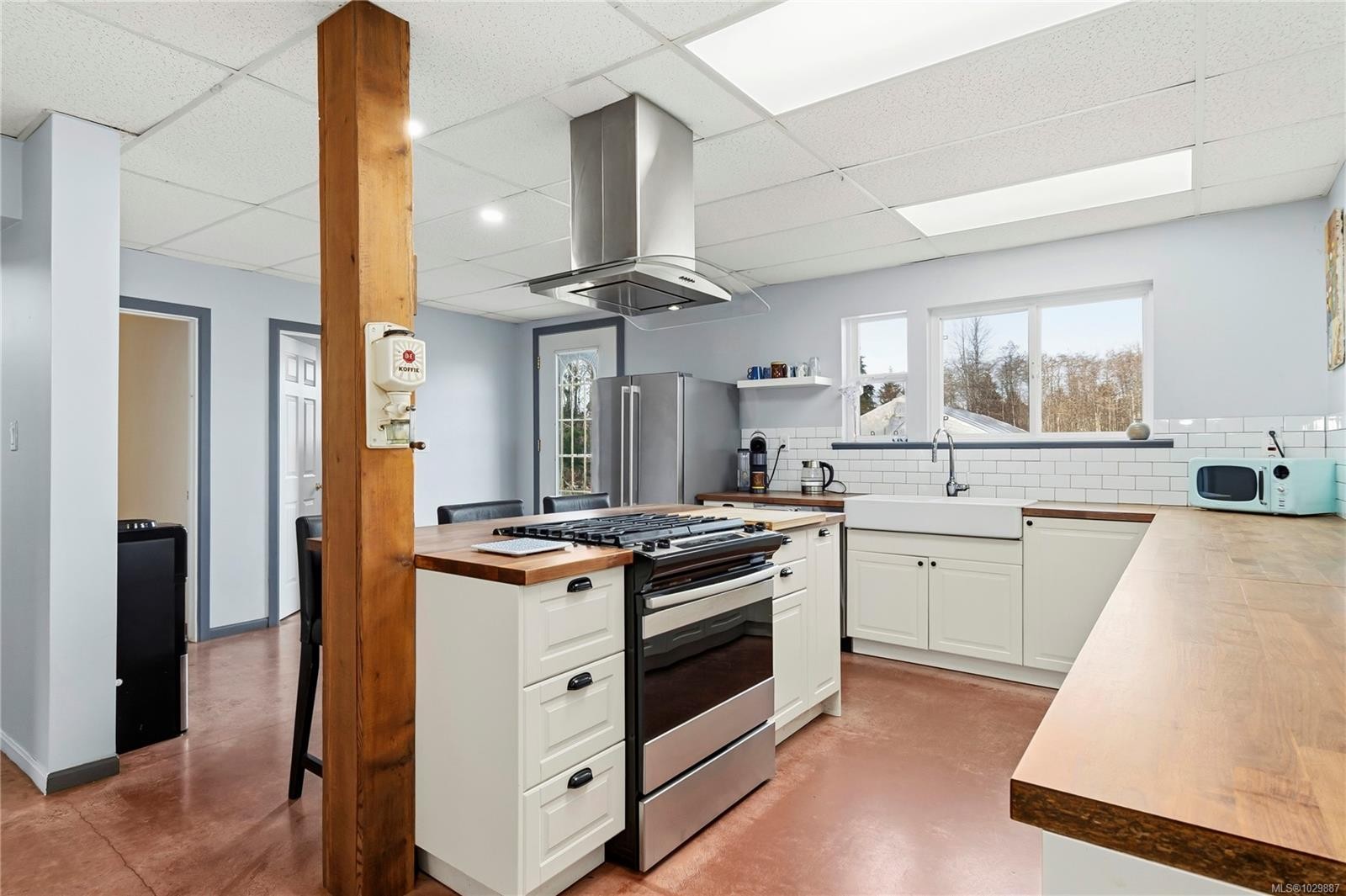 4010 Deerfield Rd, Campbell River, BC