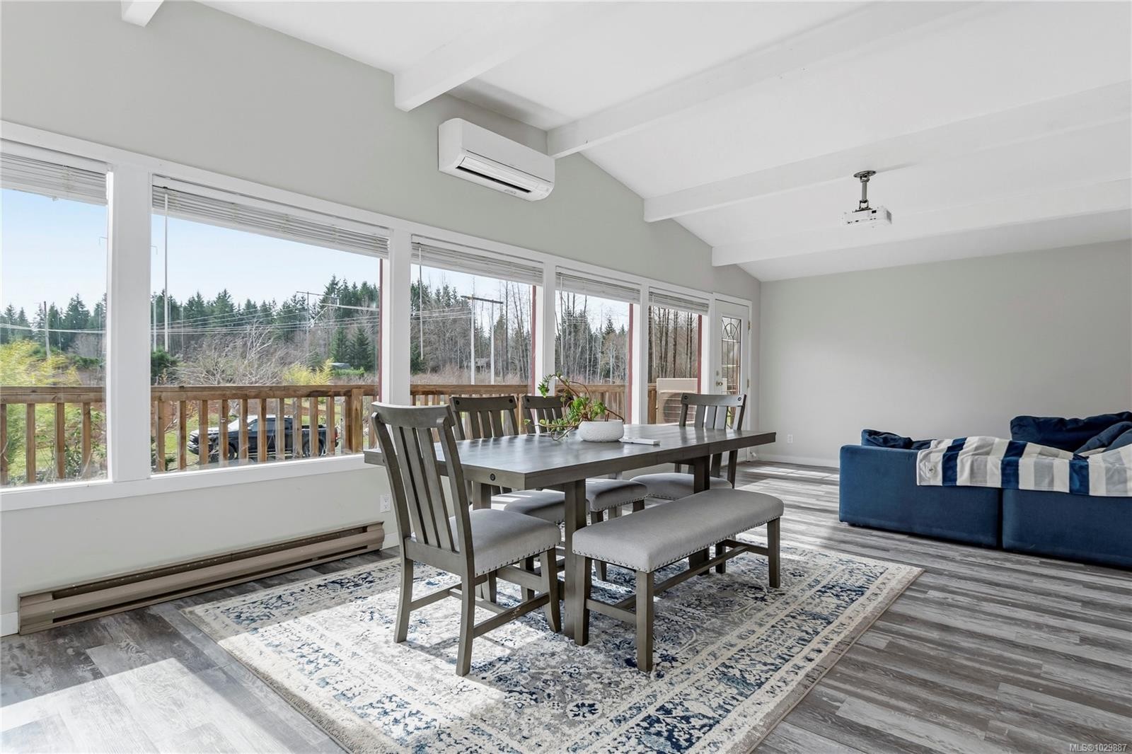 4010 Deerfield Rd, Campbell River, BC