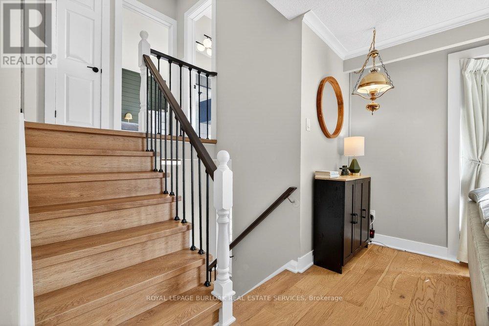 1525 Holburne Road, Mississauga, ON - Indoor Photo Showing Other Room