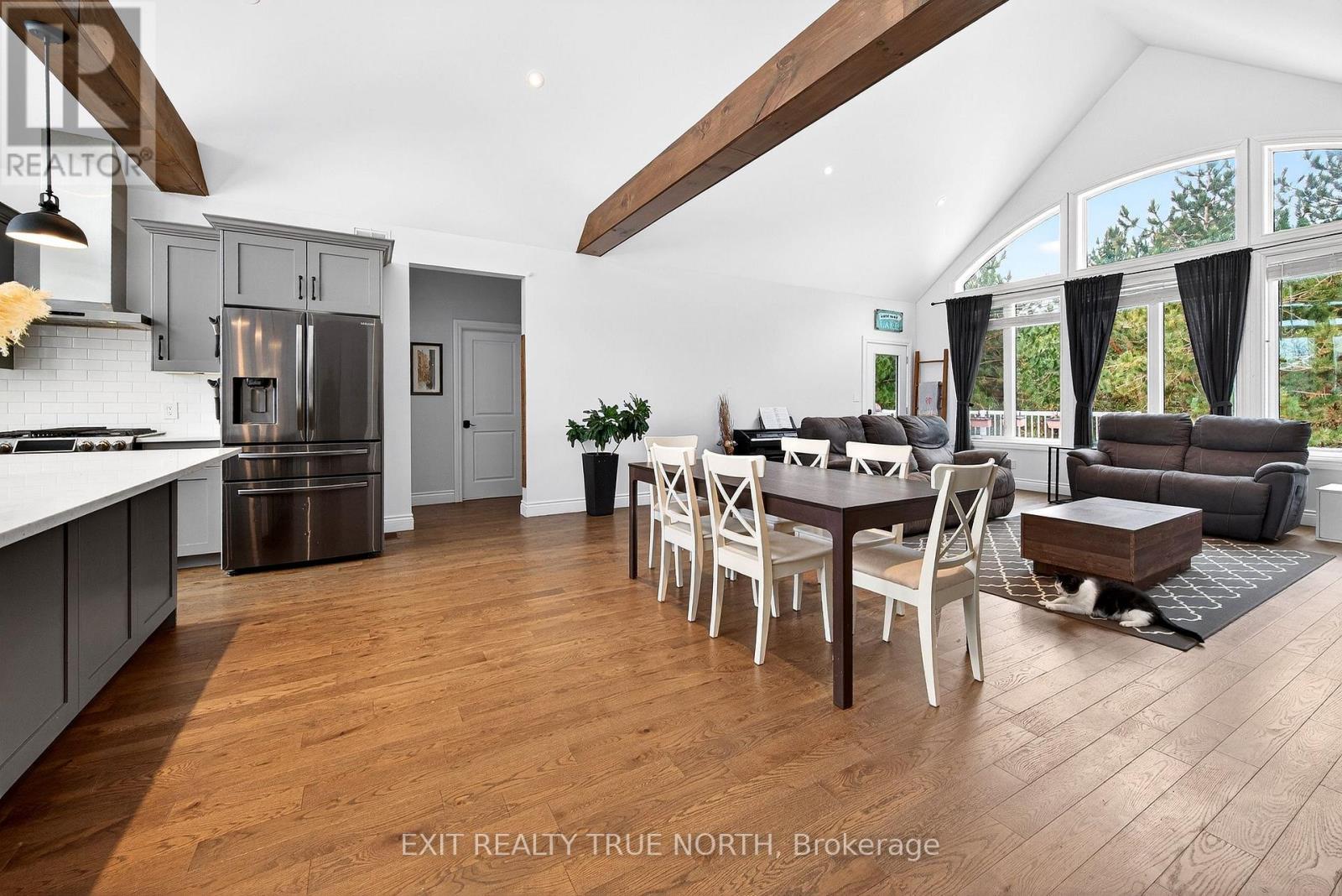 139 Rue Eric, Tiny, ON - Indoor