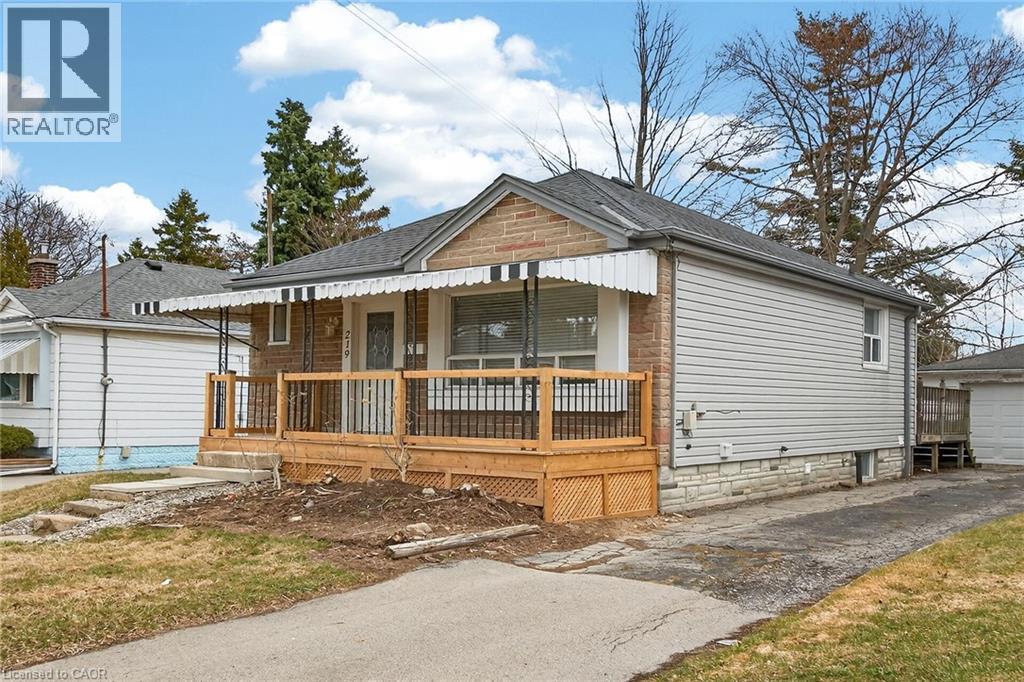 219 East 21St Street, Hamilton, ON - Outdoor With Deck Patio Veranda