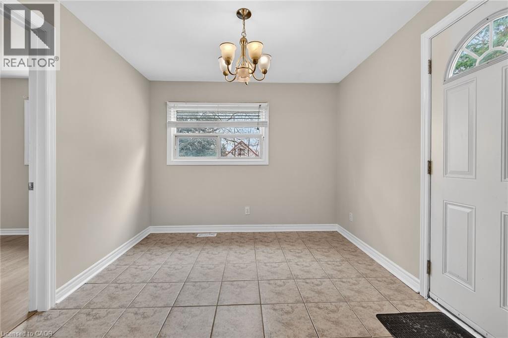 219 East 21St Street, Hamilton, ON - Indoor Photo Showing Other Room
