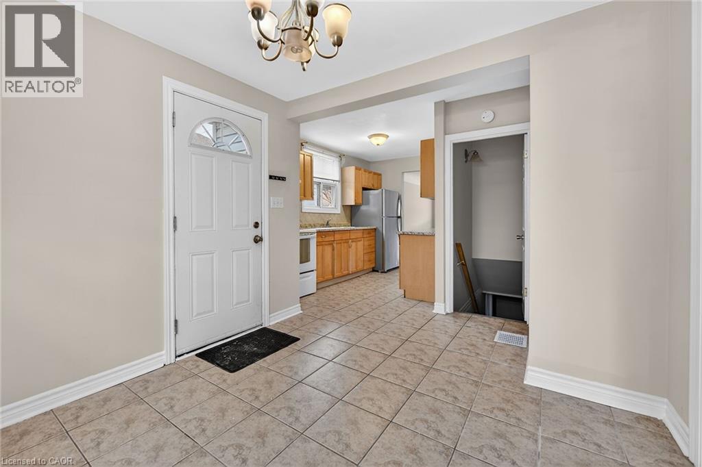 219 East 21St Street, Hamilton, ON - Indoor Photo Showing Other Room