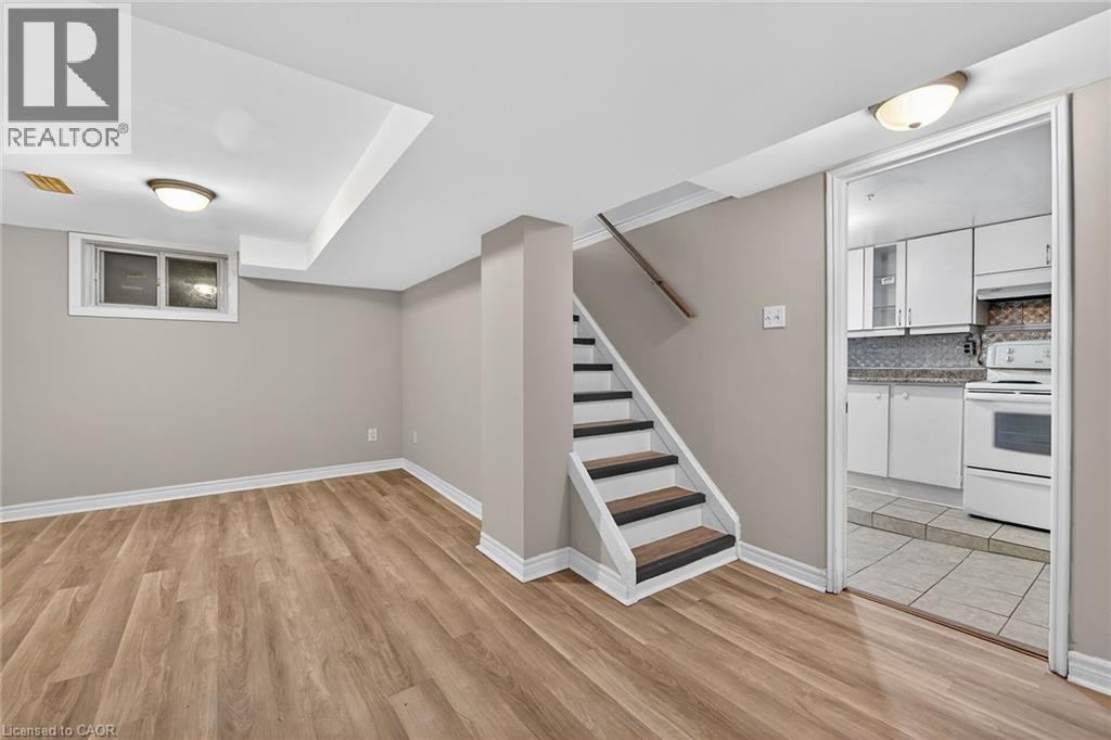 219 East 21St Street, Hamilton, ON - Indoor Photo Showing Other Room