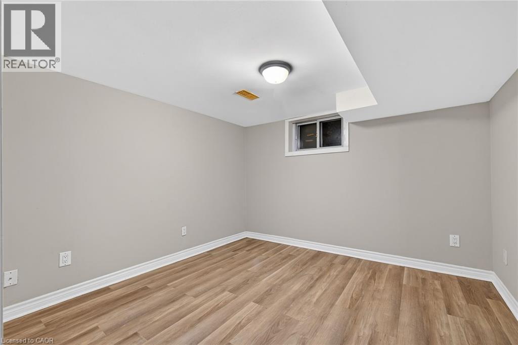 219 East 21St Street, Hamilton, ON - Indoor Photo Showing Other Room