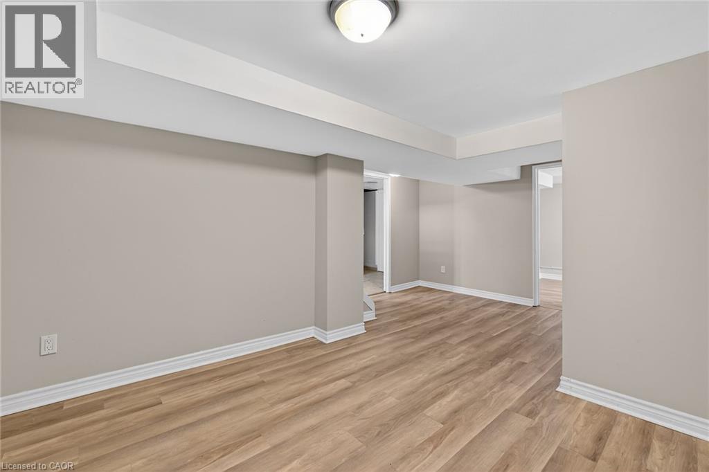 219 East 21St Street, Hamilton, ON - Indoor Photo Showing Other Room