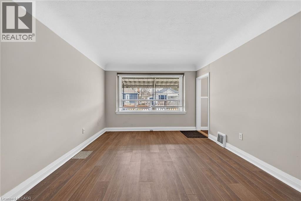 219 East 21St Street, Hamilton, ON - Indoor Photo Showing Other Room