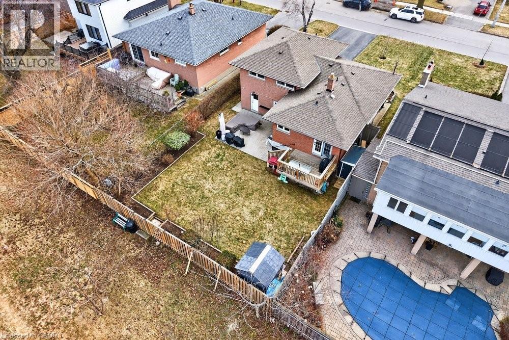 1525 Holburne Road, Mississauga, ON - Outdoor