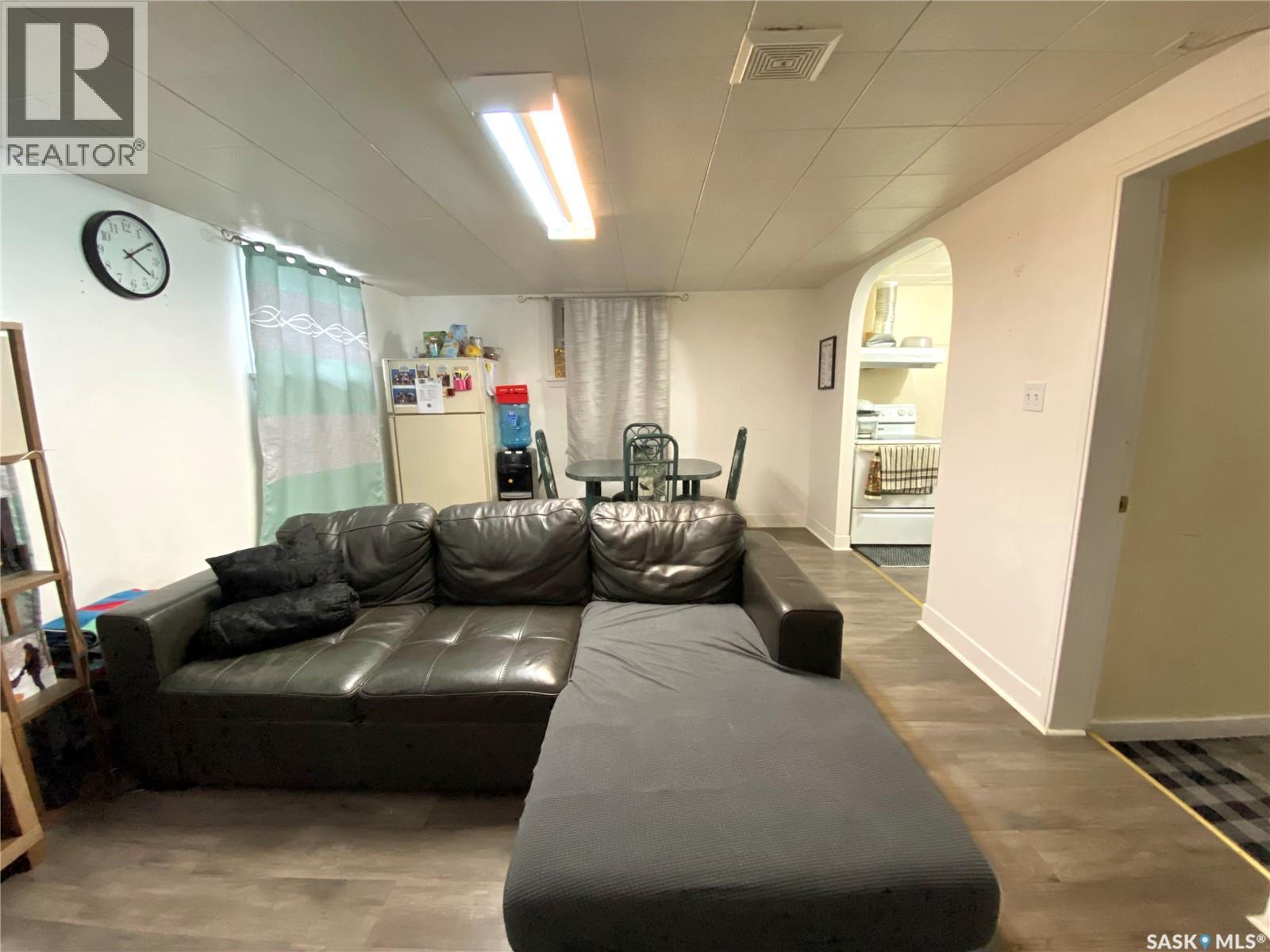 612 2Nd Avenue Nw, Swift Current, SK - Indoor