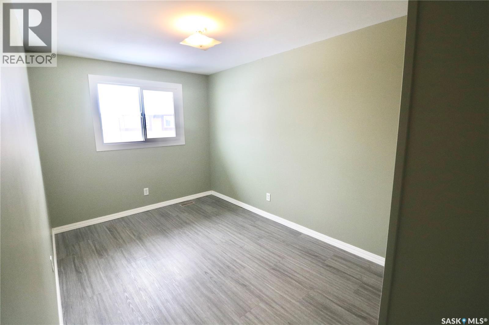 35 Mackenzie Way, Regina, SK - Indoor Photo Showing Other Room