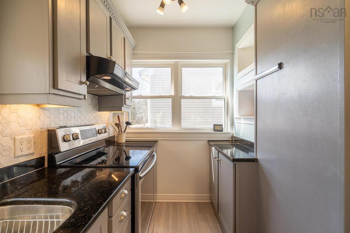 20 Avon Crescent, Halifax, NS