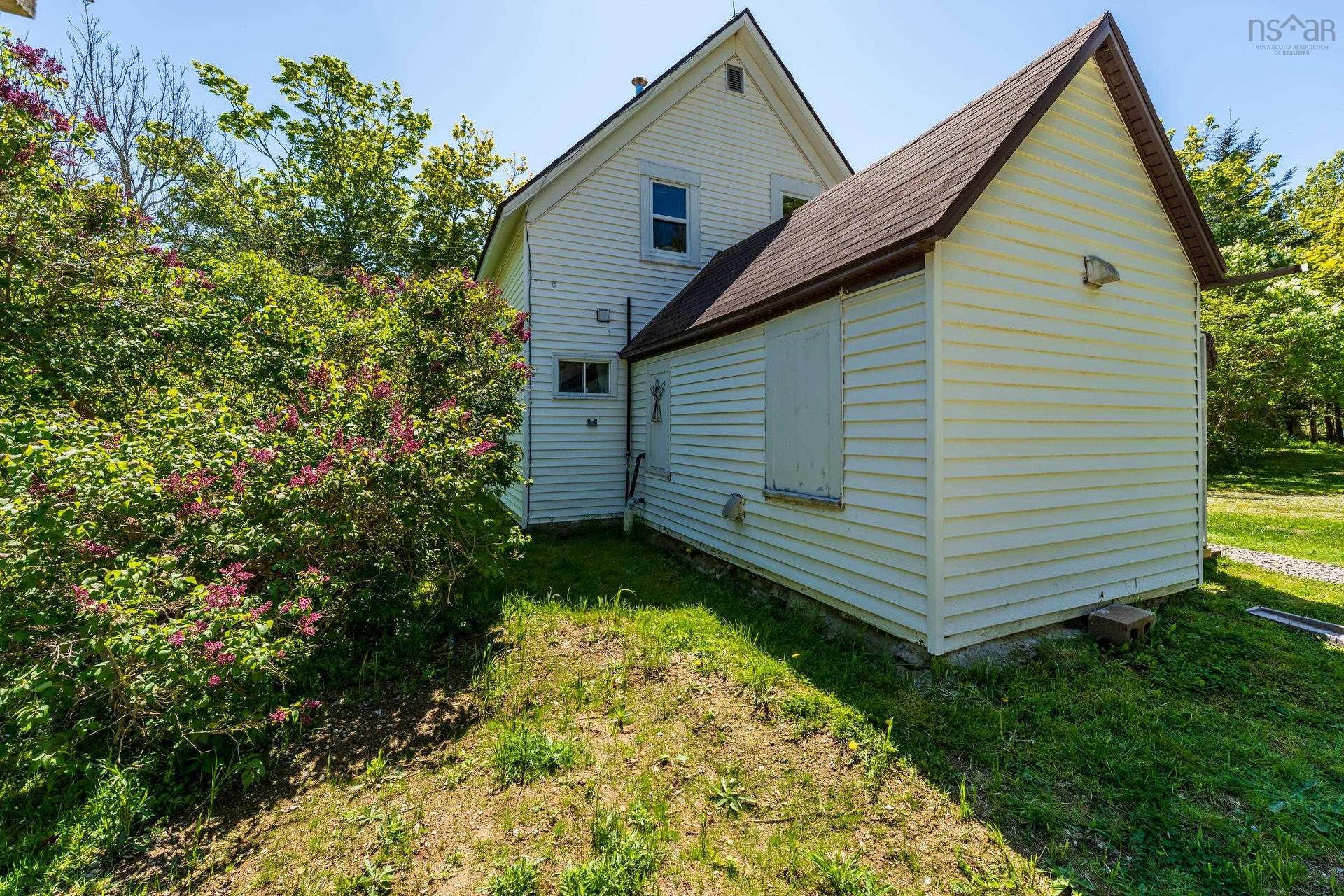 9330 Highway 3, Pleasant Lake, NS