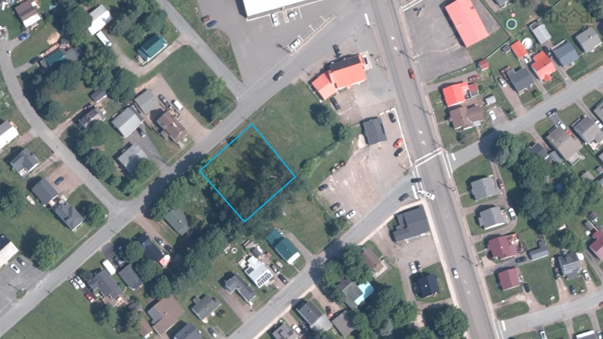 8 Newton Avenue, Amherst, NS