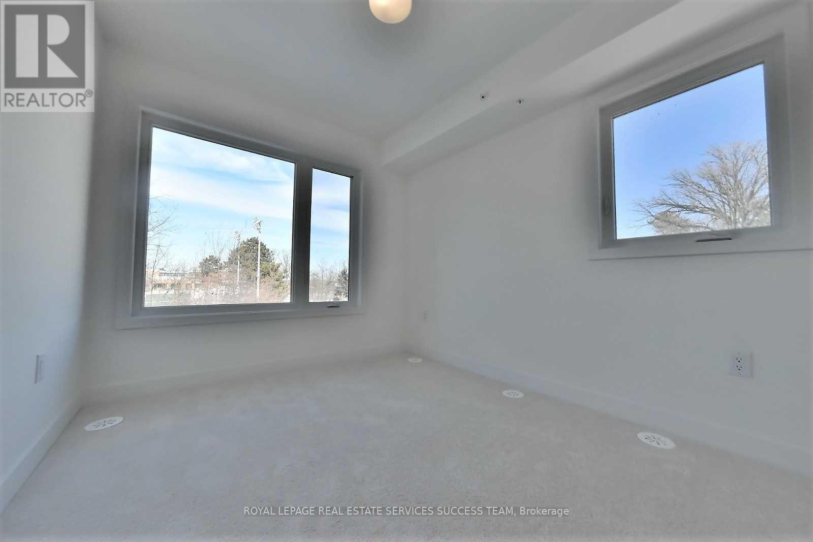 24 - 3473 Widdicombe Way, Mississauga, ON - Indoor Photo Showing Other Room