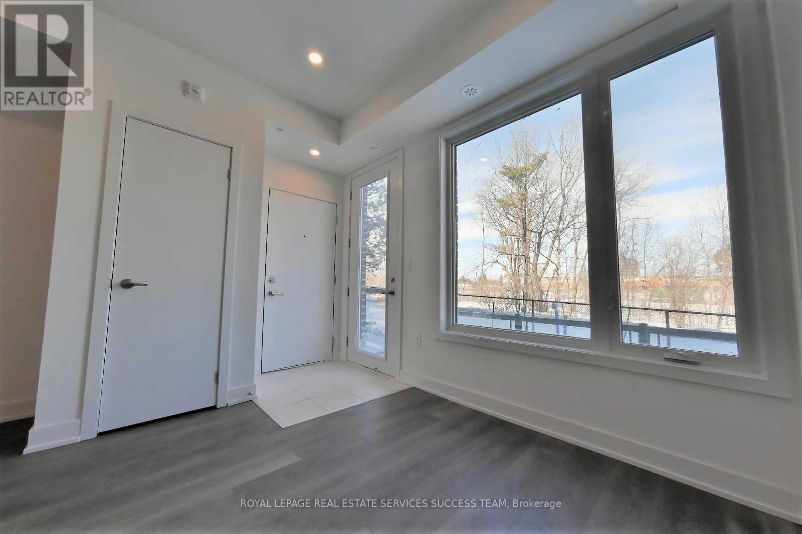24 - 3473 Widdicombe Way, Mississauga, ON - Indoor Photo Showing Other Room