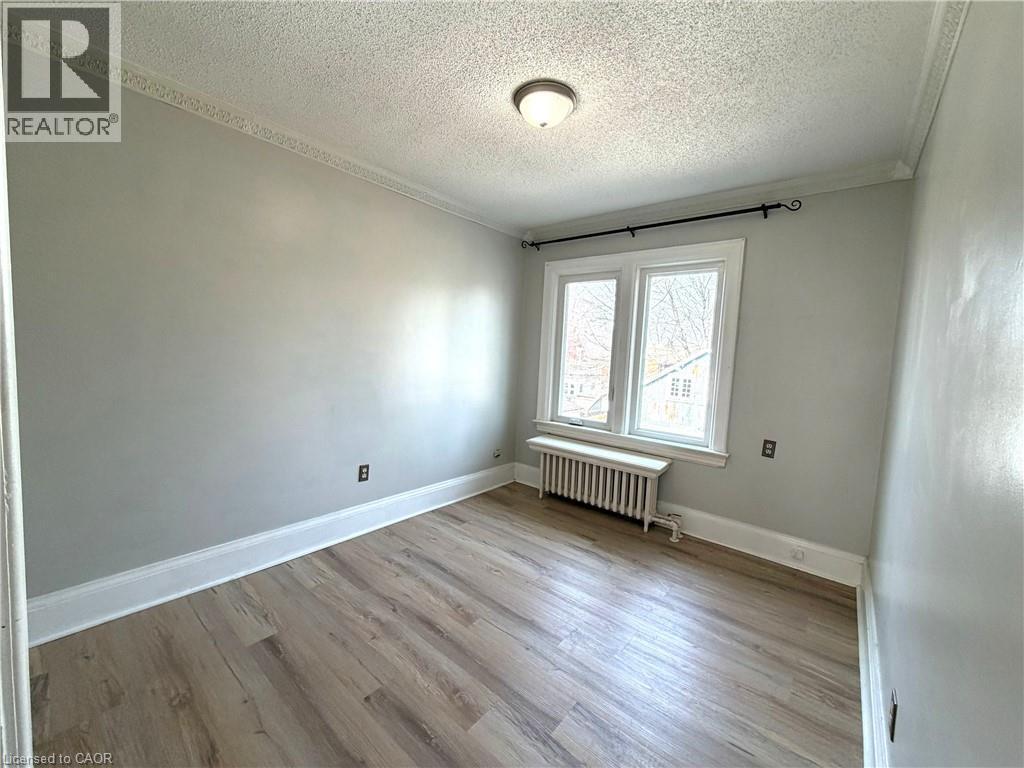 218 Weber Street E, Kitchener, ON - Indoor Photo Showing Other Room