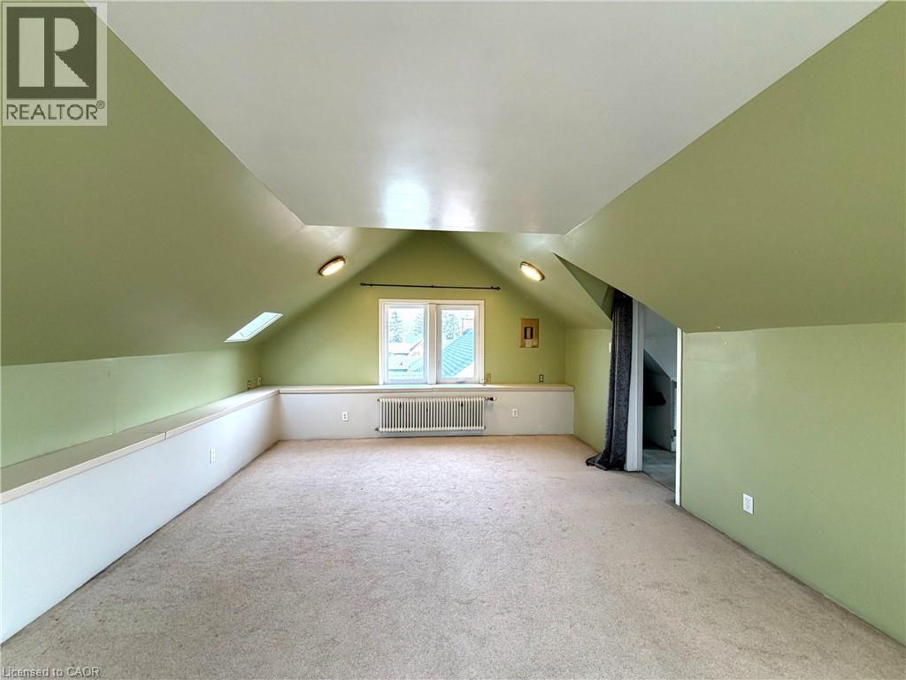 218 Weber Street E, Kitchener, ON - Indoor Photo Showing Other Room