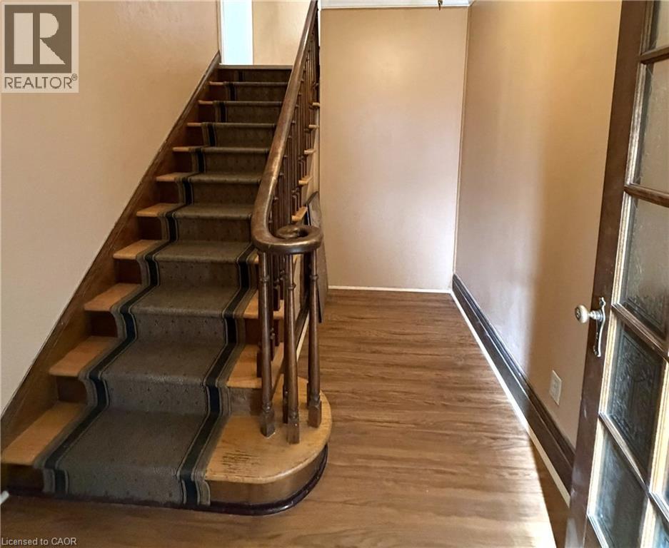218 Weber Street E, Kitchener, ON - Indoor Photo Showing Other Room