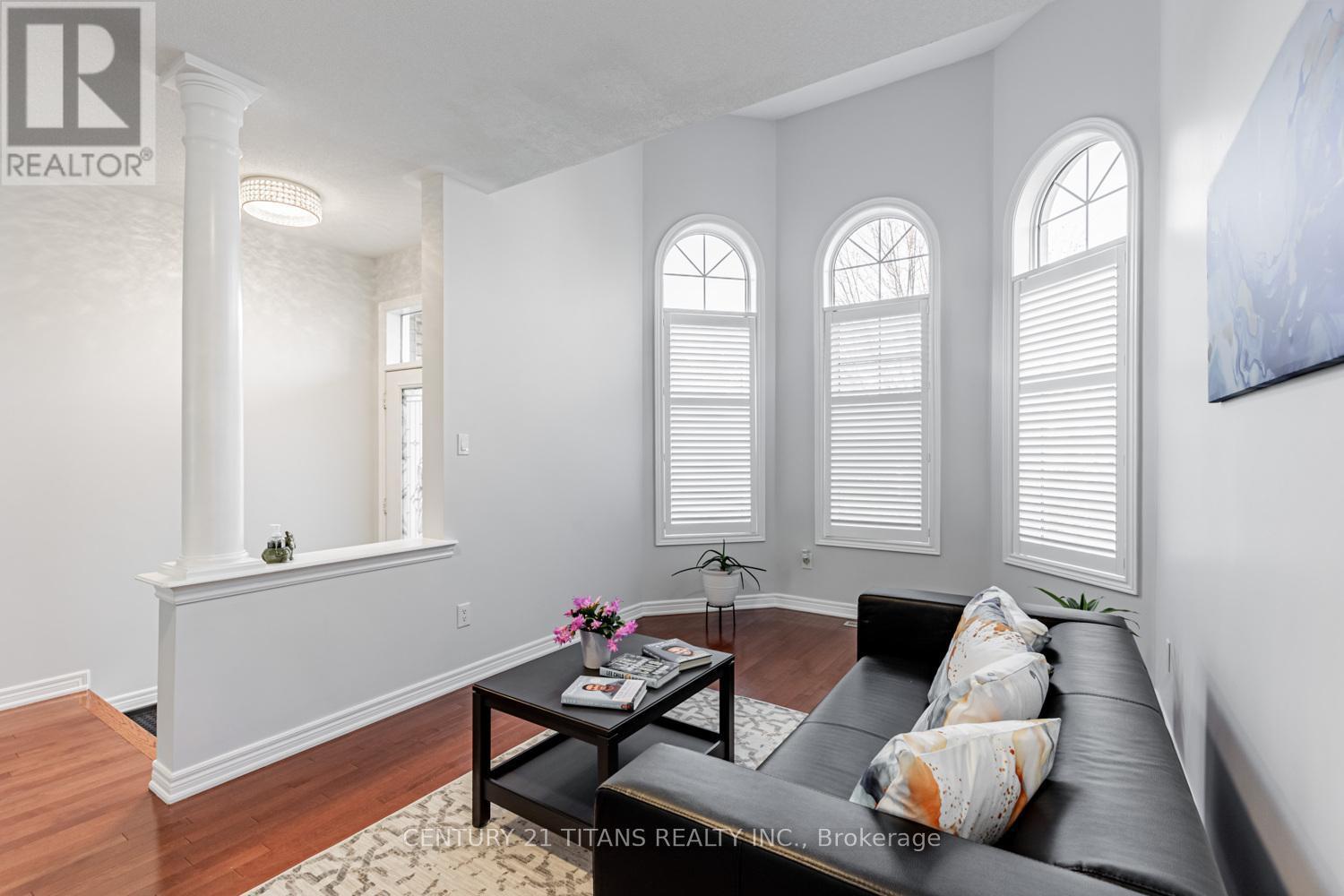 3 Condarcuri Crescent, Markham, ON - Indoor