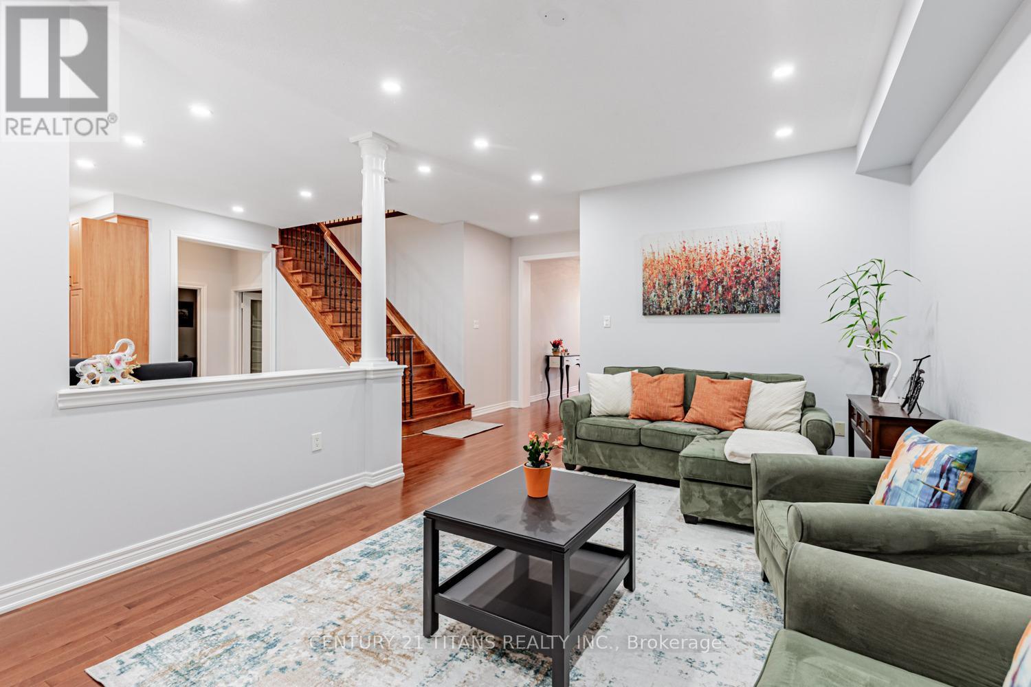 3 Condarcuri Crescent, Markham, ON - Indoor Photo Showing Living Room