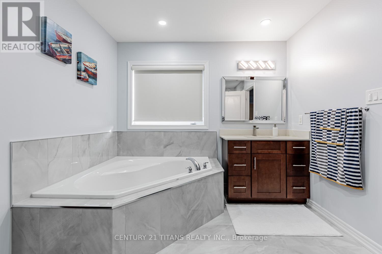 3 Condarcuri Crescent, Markham, ON - Indoor Photo Showing Bathroom
