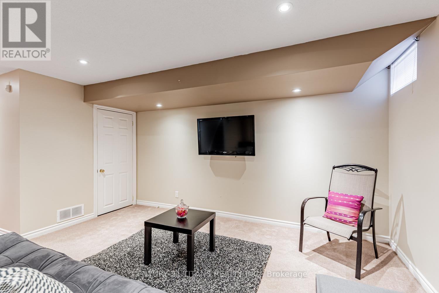 3 Condarcuri Crescent, Markham, ON - Indoor