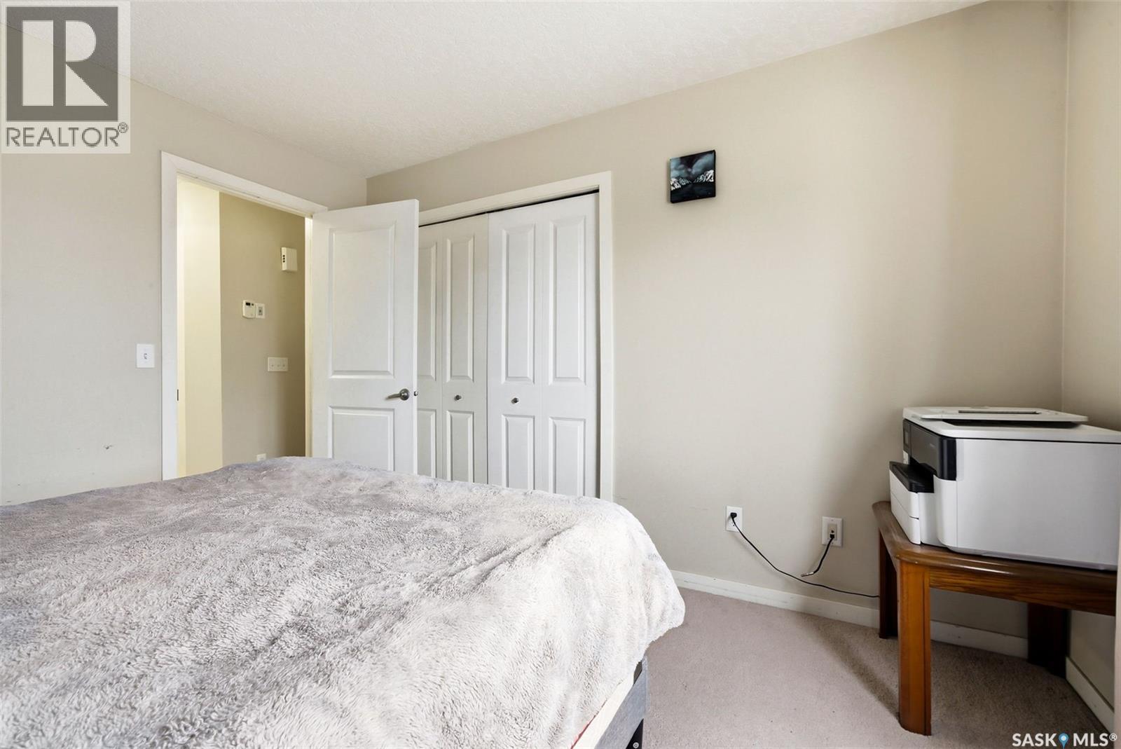 129 5063 James Hill Road, Regina, SK - Indoor Photo Showing Bedroom