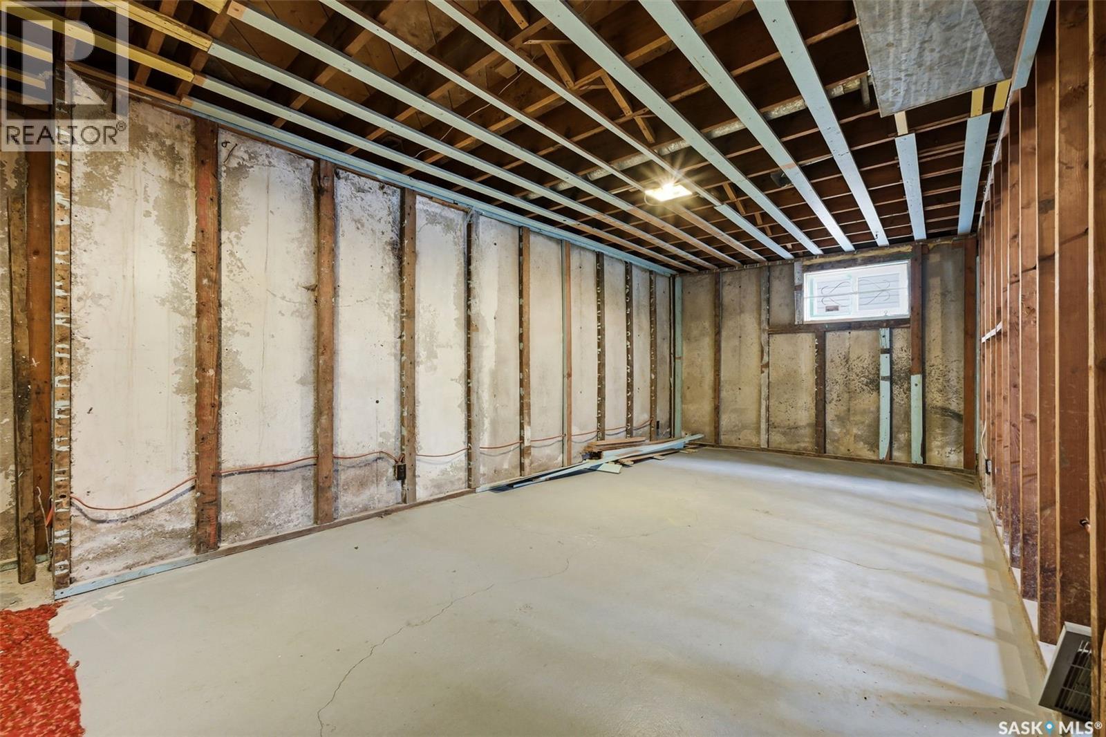 615 Mullin Avenue E, Regina, SK - Indoor Photo Showing Basement