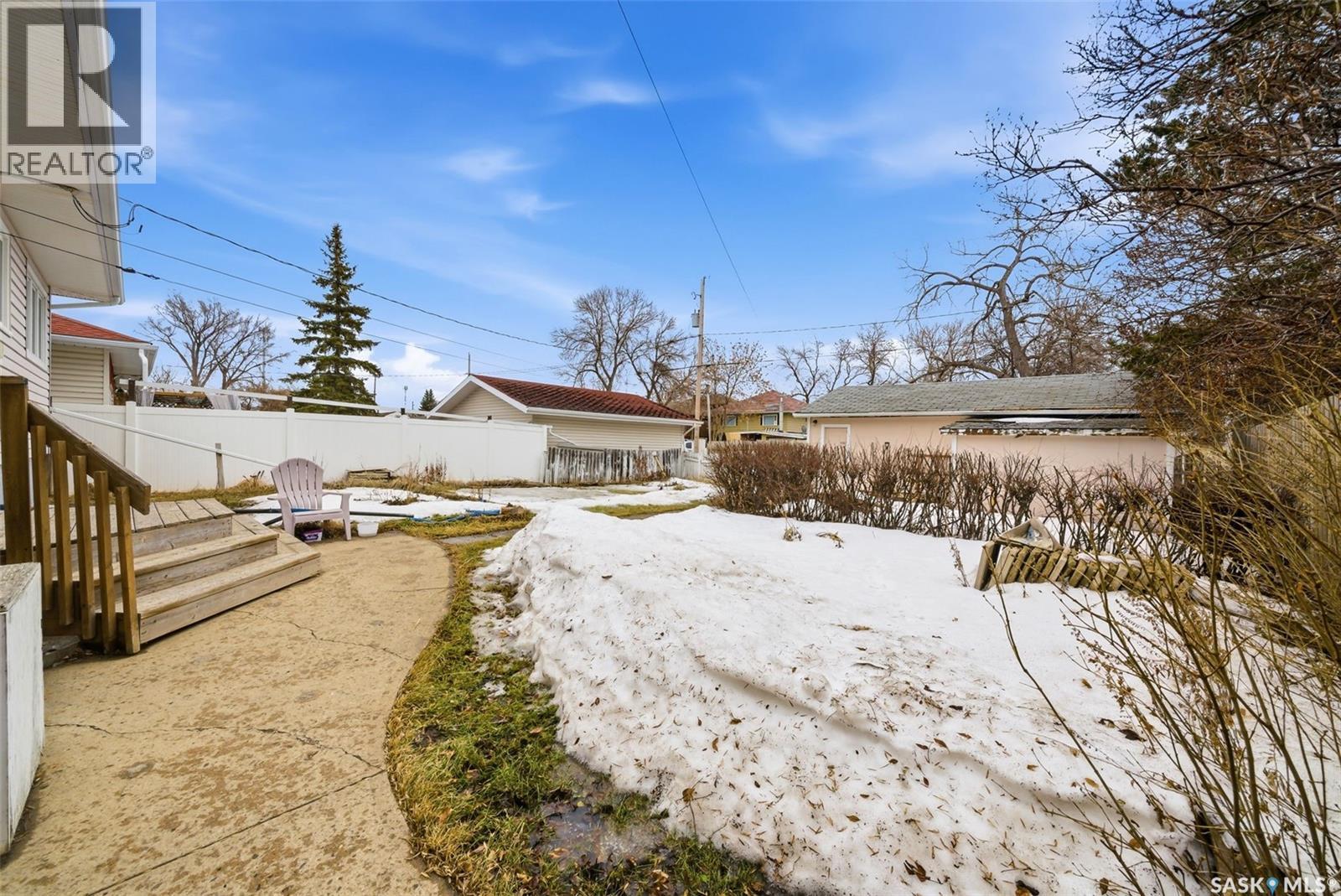 615 Mullin Avenue E, Regina, SK - Outdoor