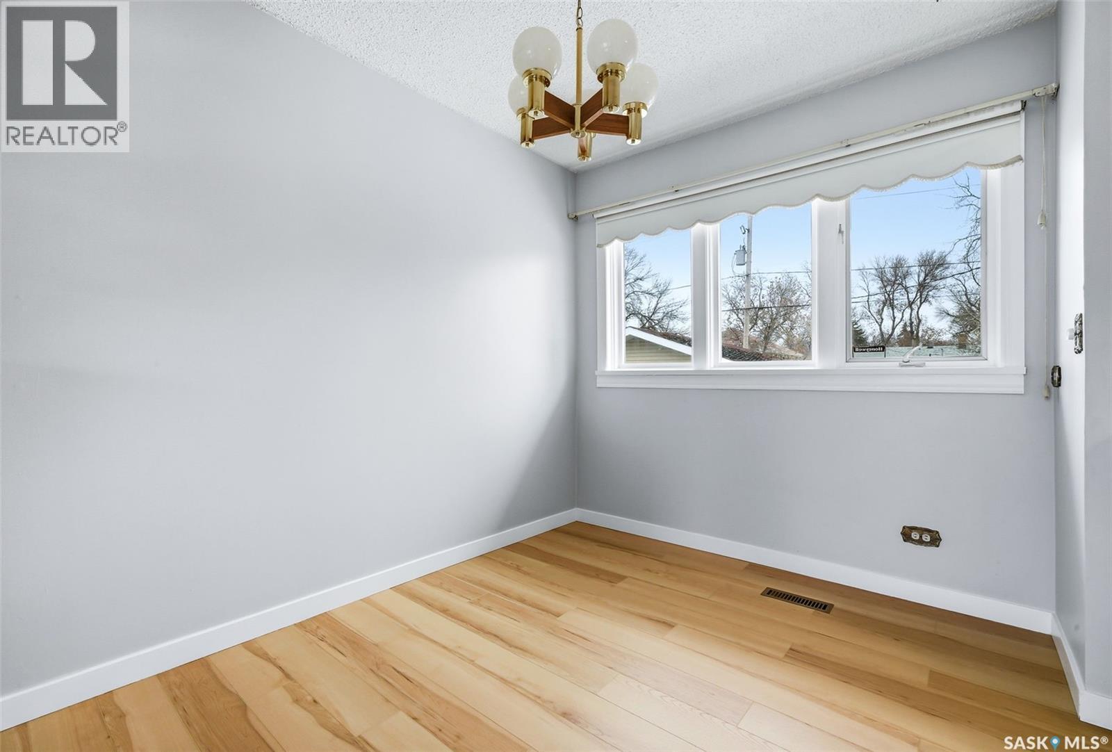 615 Mullin Avenue E, Regina, SK - Indoor Photo Showing Other Room