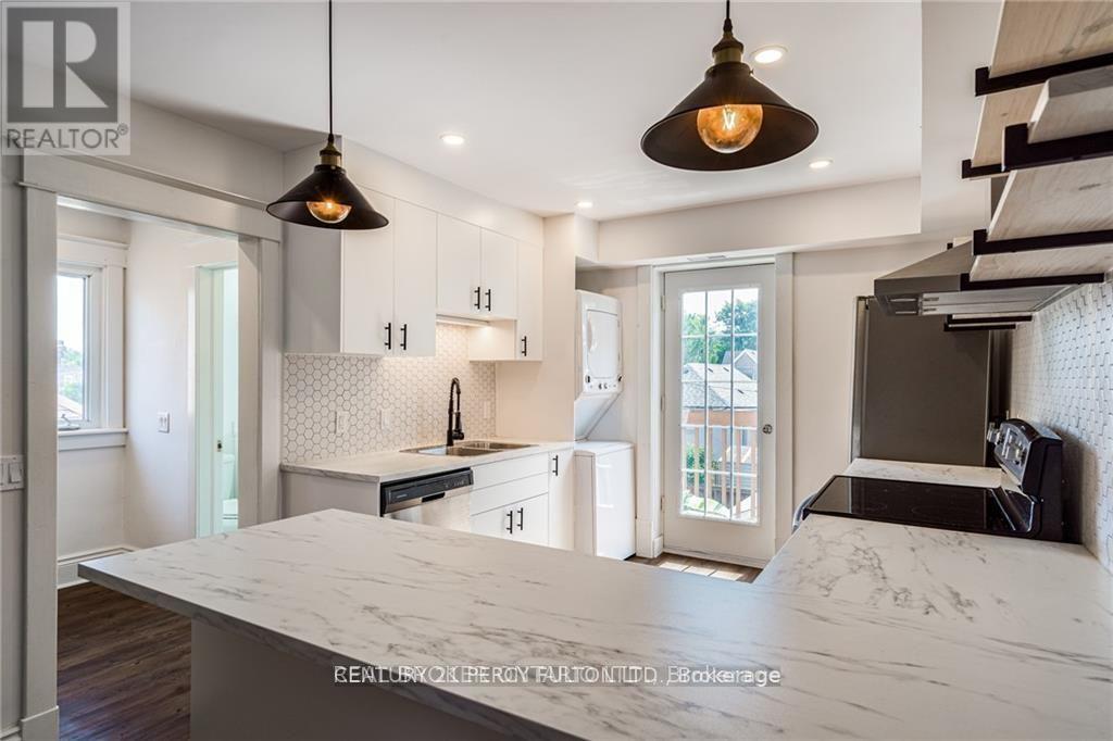 42 Balsam Avenue, Hamilton, ON - Indoor Photo Showing Kitchen With Double Sink