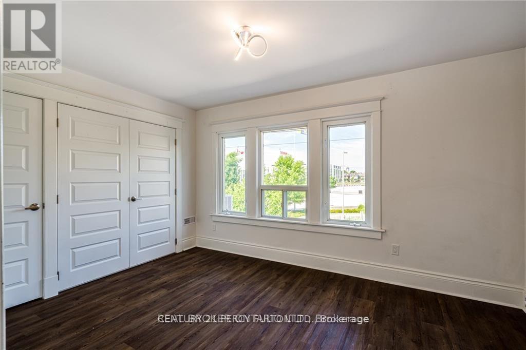 42 Balsam Avenue, Hamilton, ON - Indoor Photo Showing Other Room