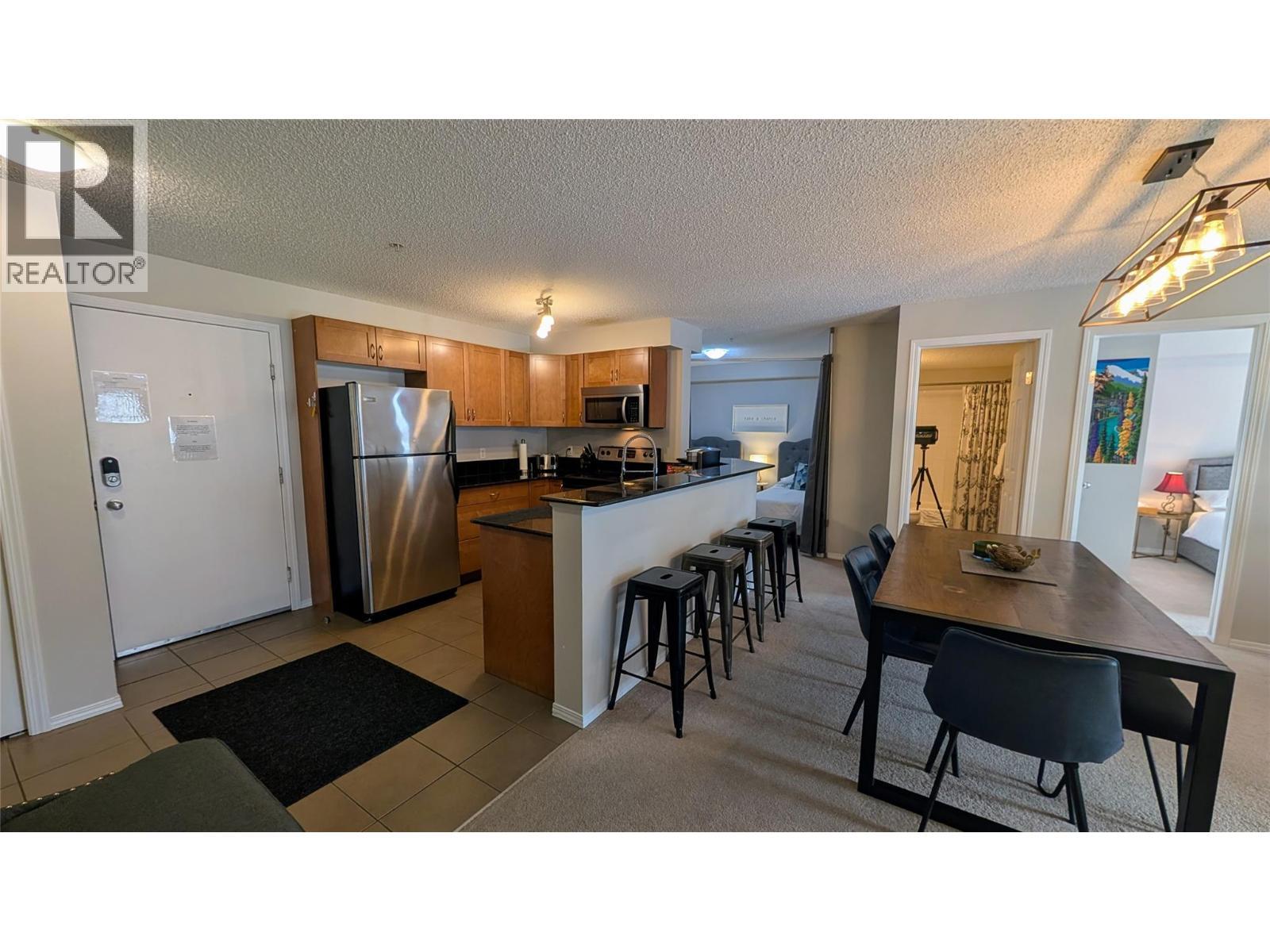 Kitchen & Dinning - 205 Third Avenue Unit# 3307, Invermere, BC - Indoor