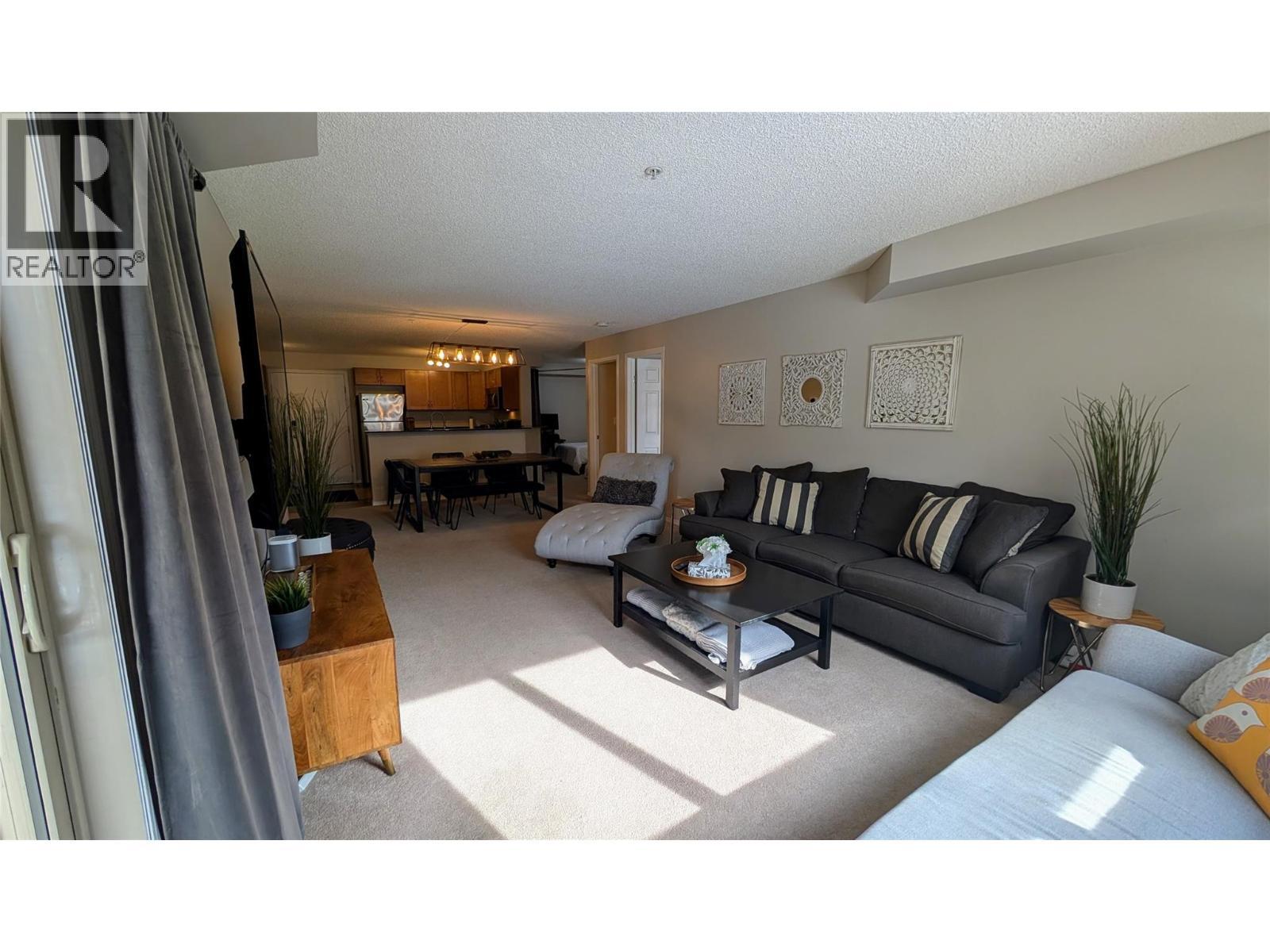 Living Room - 205 Third Avenue Unit# 3307, Invermere, BC - Indoor Photo Showing Living Room
