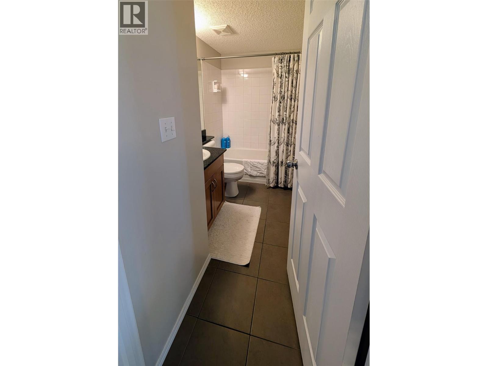 Bathroom - 205 Third Avenue Unit# 3307, Invermere, BC - Indoor Photo Showing Bathroom