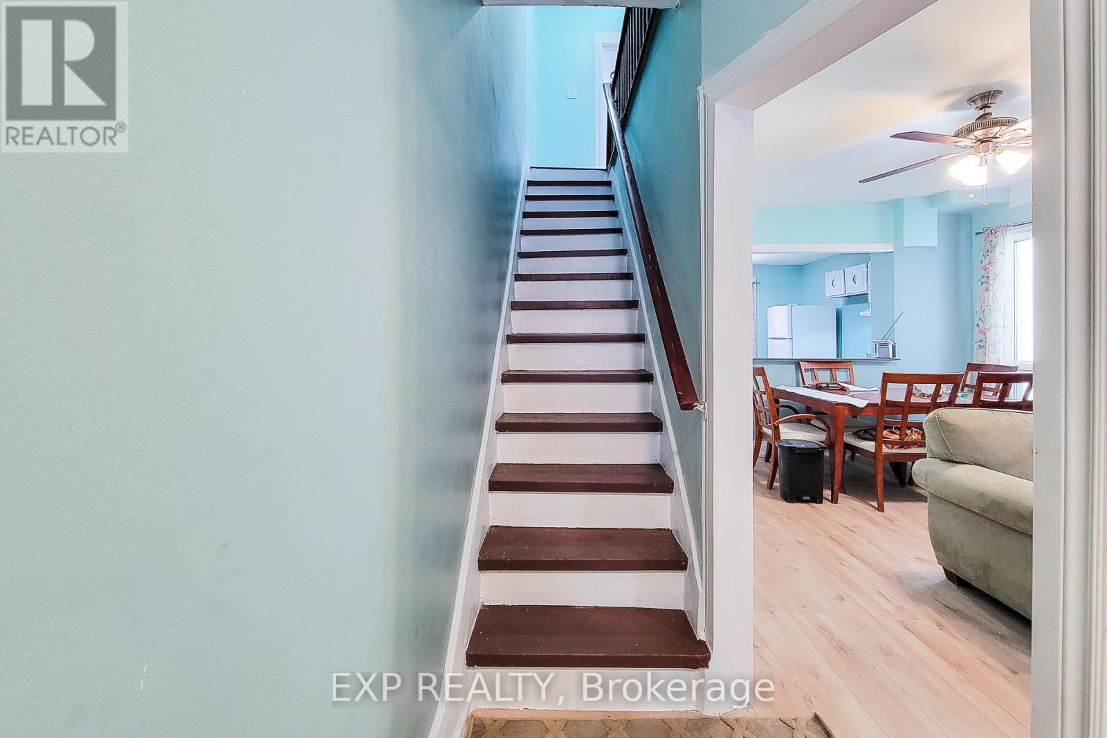 204 Sherman Avenue N, Hamilton, ON - Indoor Photo Showing Other Room