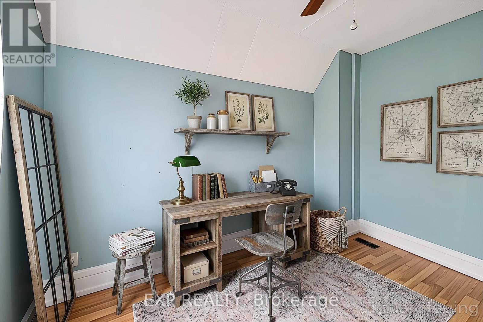 204 Sherman Avenue N, Hamilton, ON - Indoor