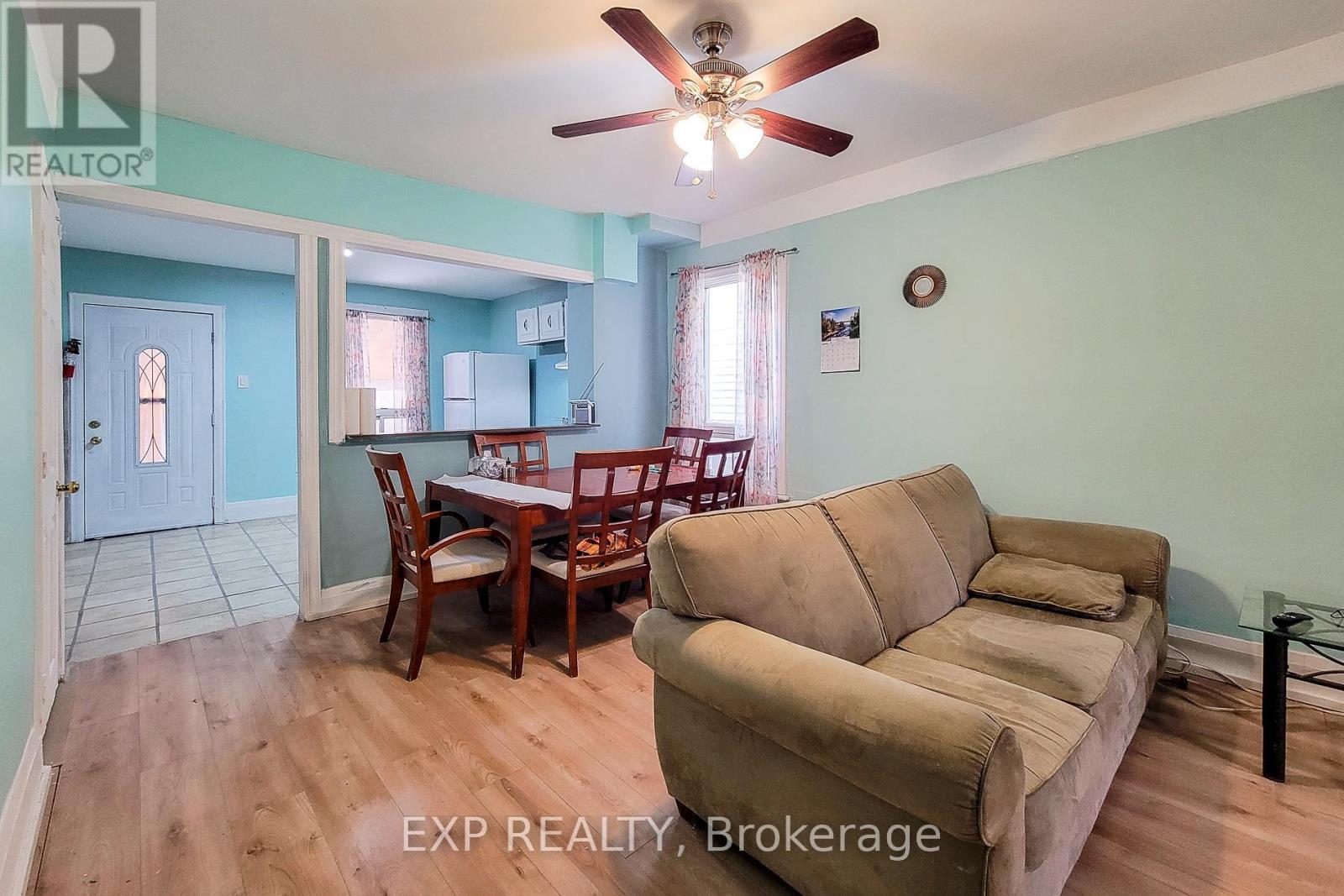 204 Sherman Avenue N, Hamilton, ON - Indoor