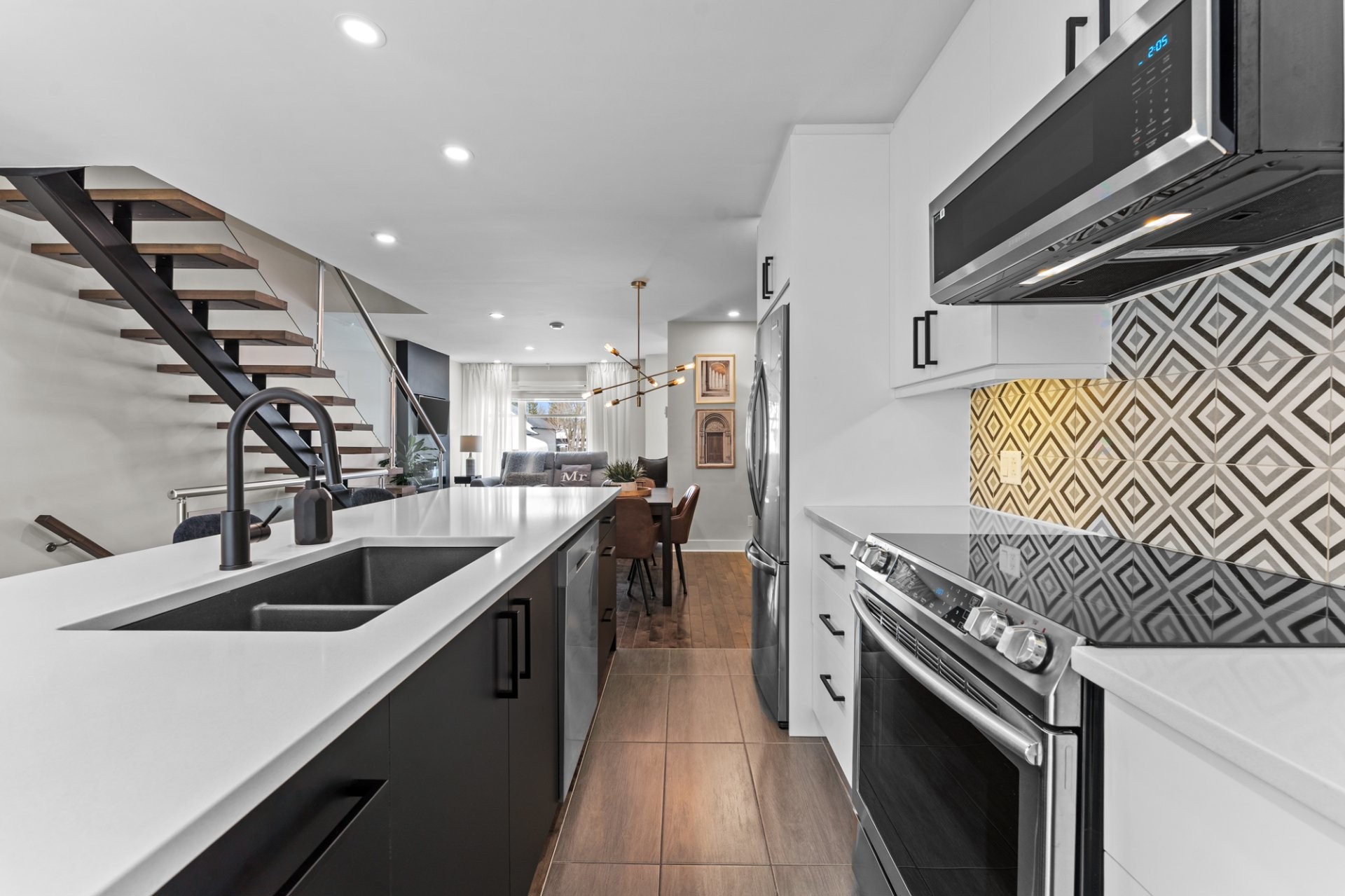 Cuisine - 1531 Rue St-André, L'Assomption, QC - Indoor Photo Showing Kitchen With Double Sink With Upgraded Kitchen