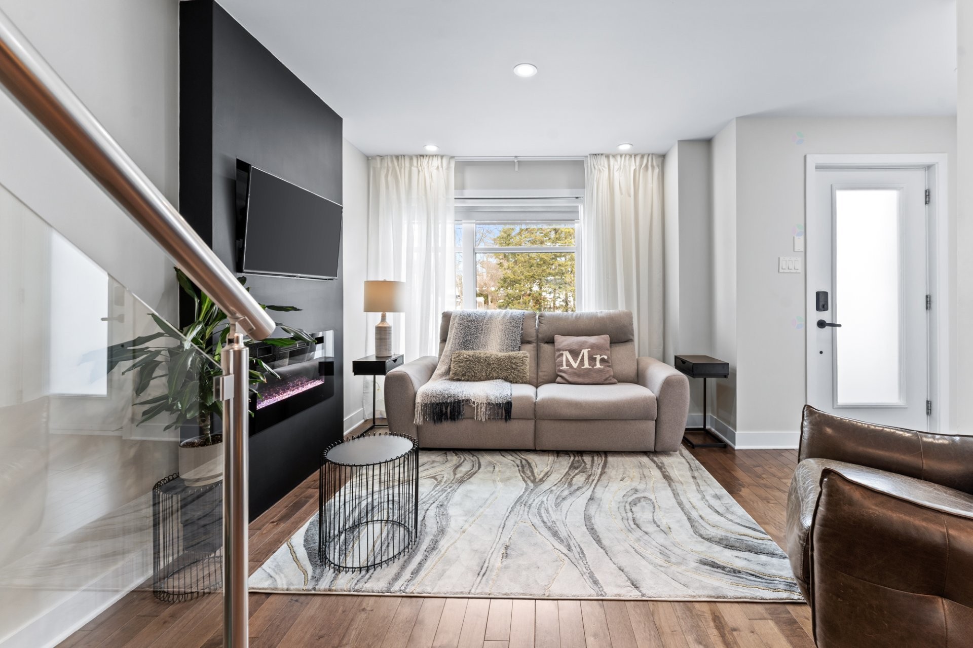 Salon - 1531 Rue St-André, L'Assomption, QC - Indoor Photo Showing Living Room