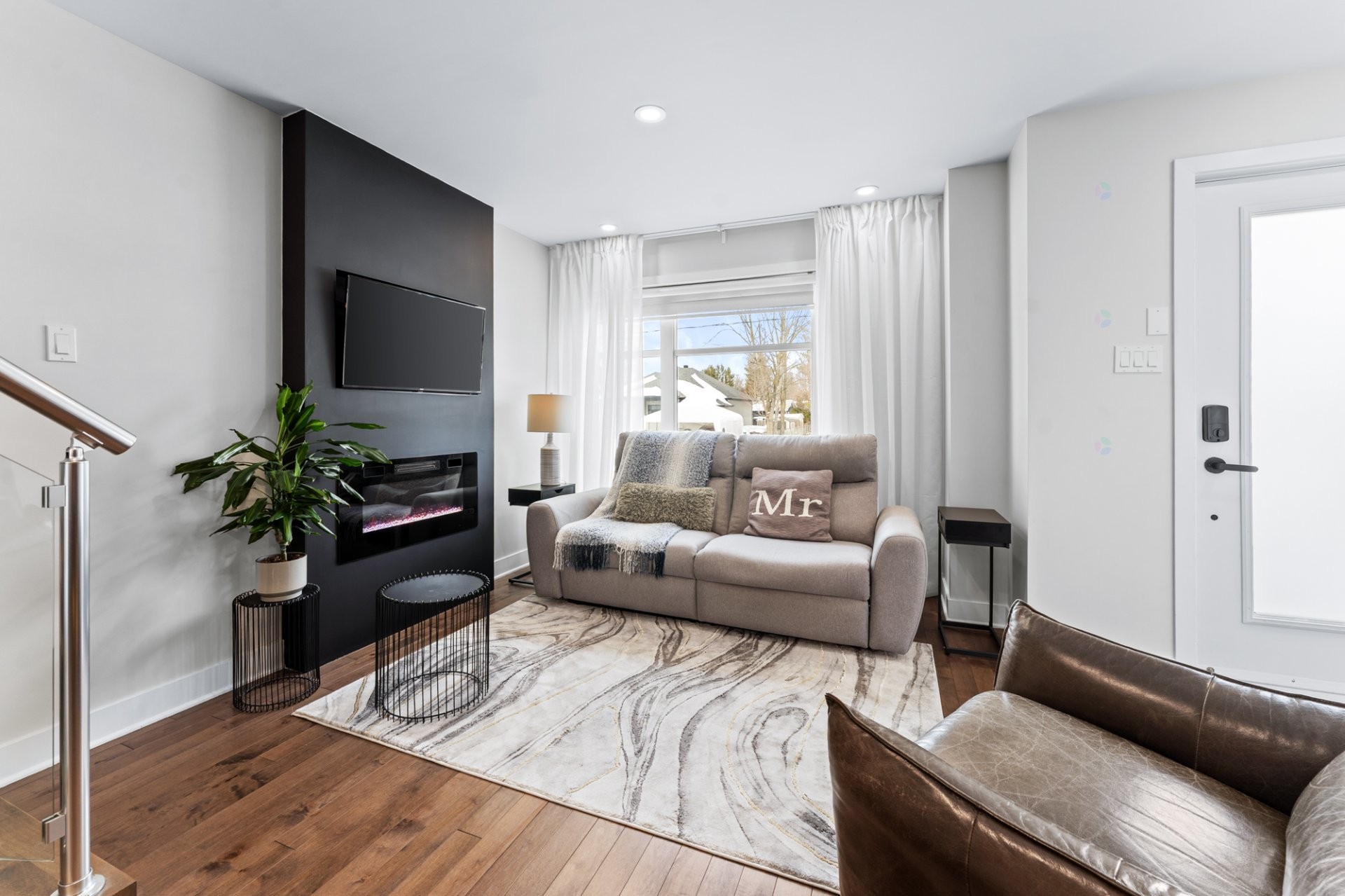 Salon - 1531 Rue St-André, L'Assomption, QC - Indoor Photo Showing Living Room