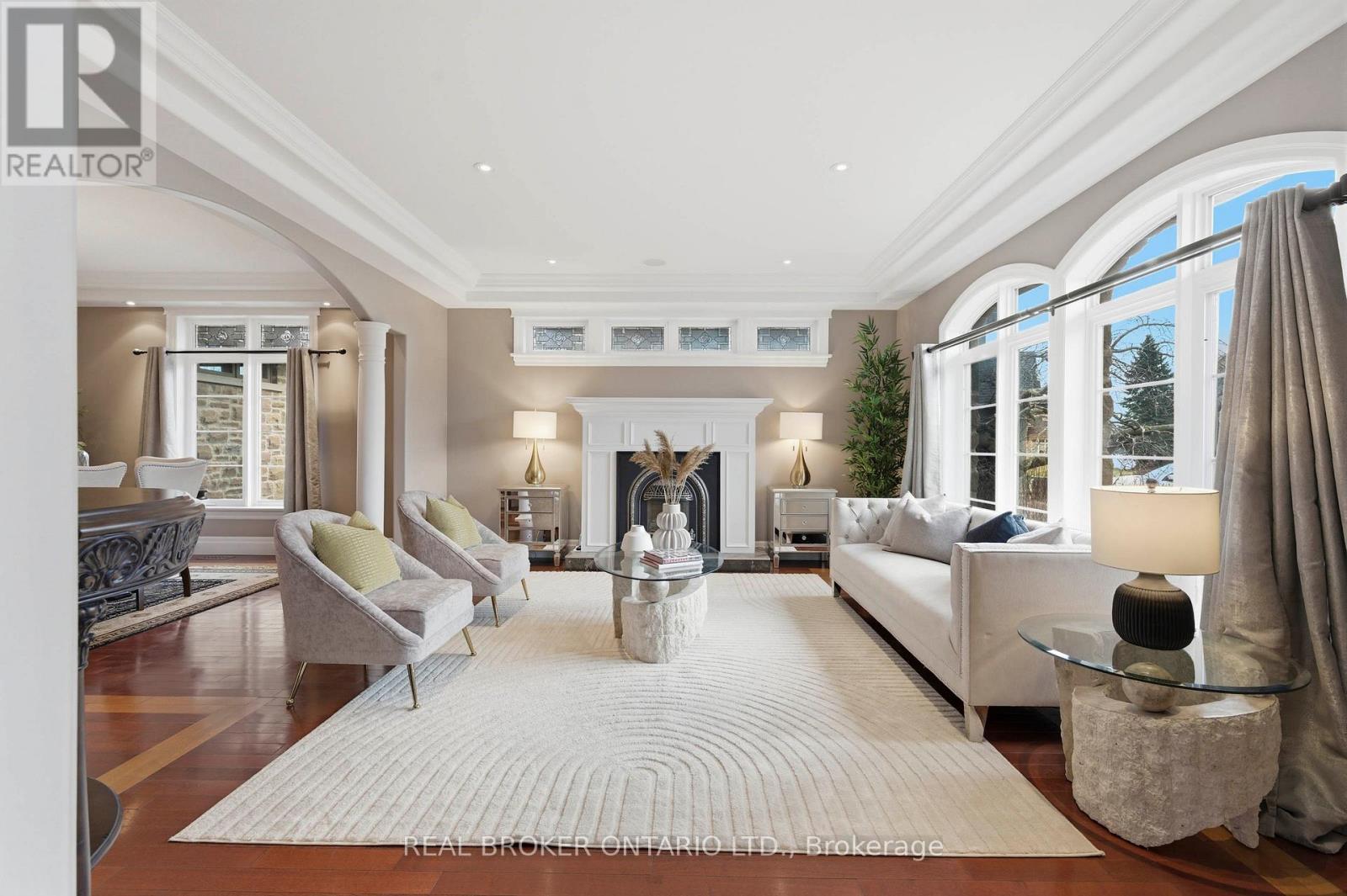 16 Seifert Court, Cambridge, ON - Indoor Photo Showing Living Room With Fireplace